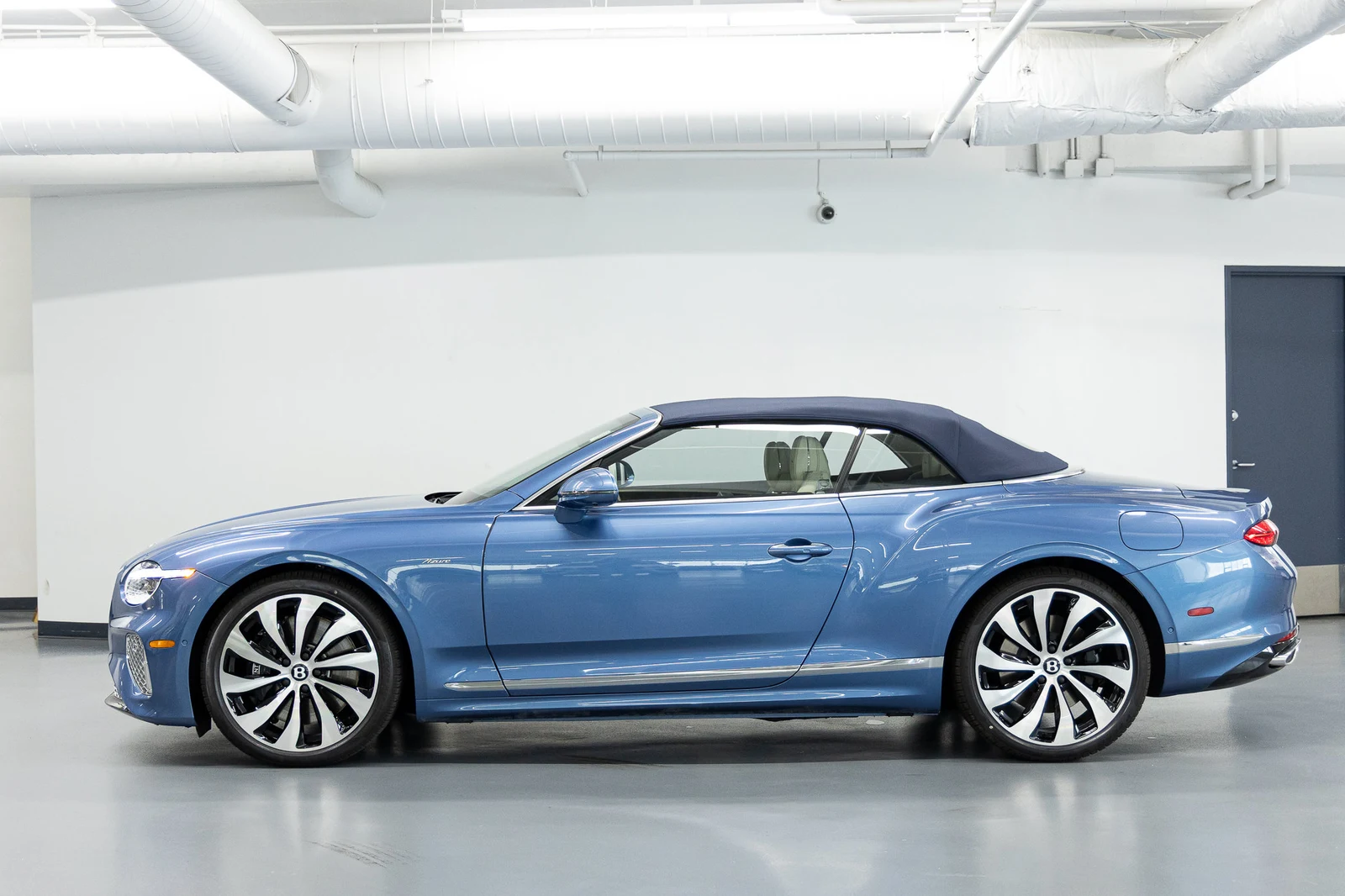 2026 Bentley Continental GTC Azure (4th Generation), 8/20