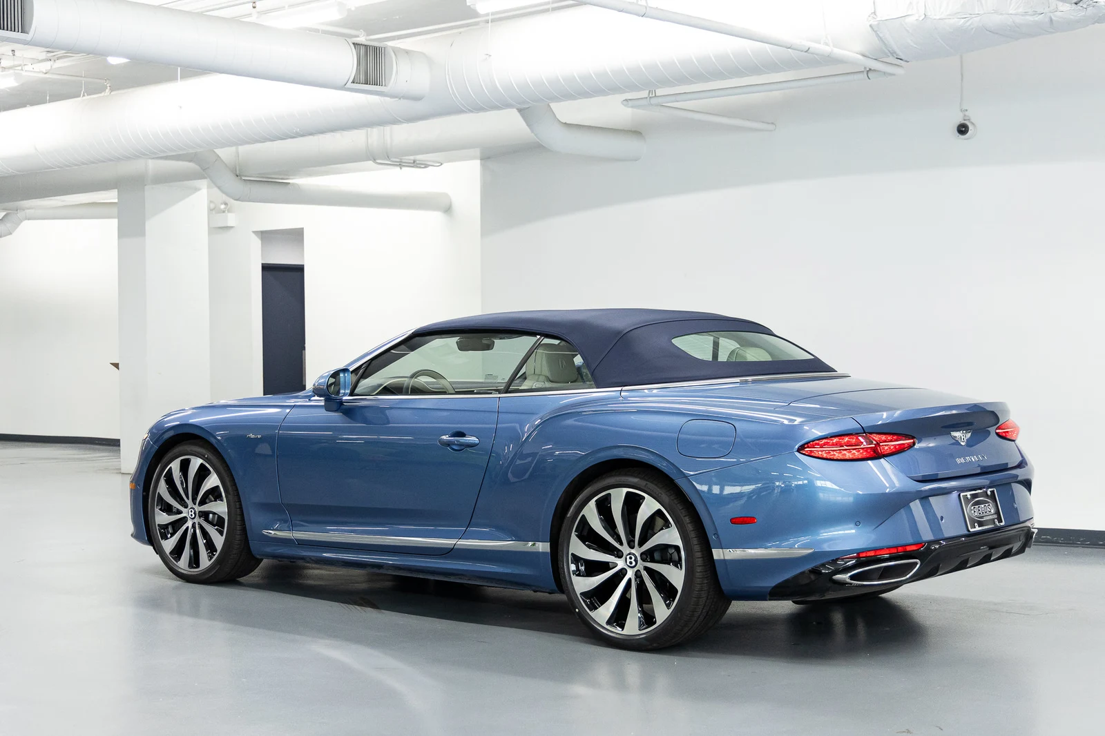 2026 Bentley Continental GTC Azure (4th Generation), 9/20