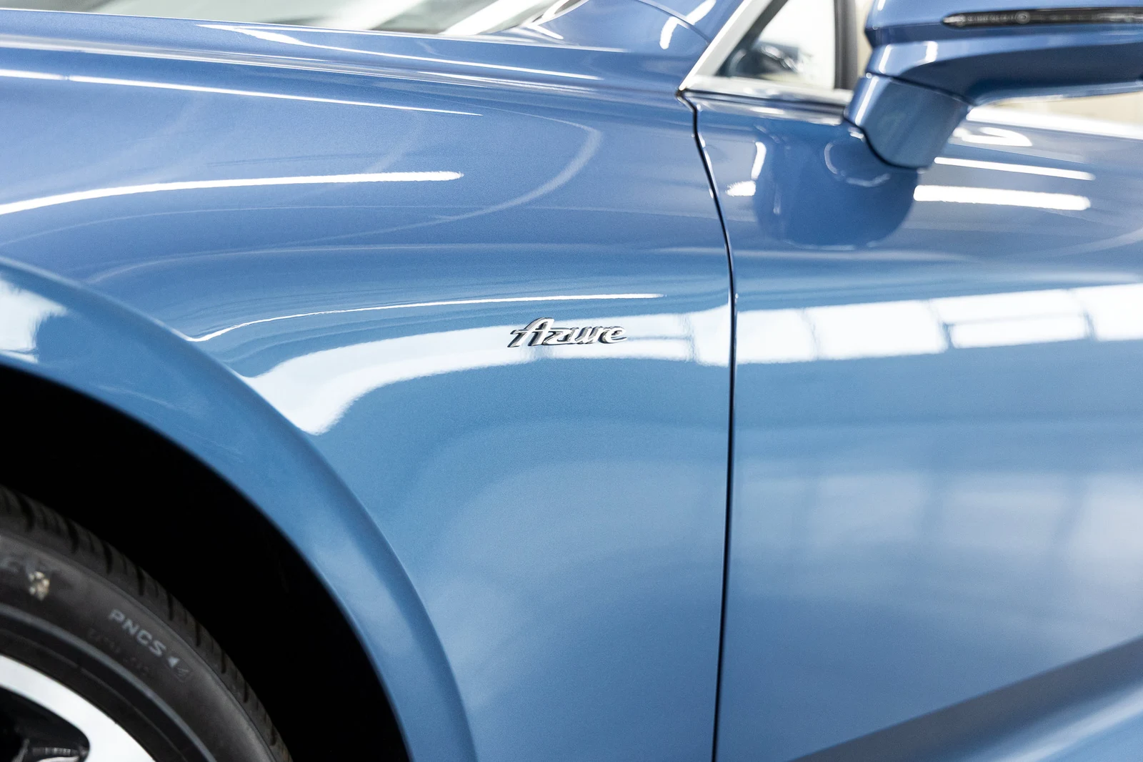 2026 Bentley Continental GTC Azure (4th Generation), 19/20