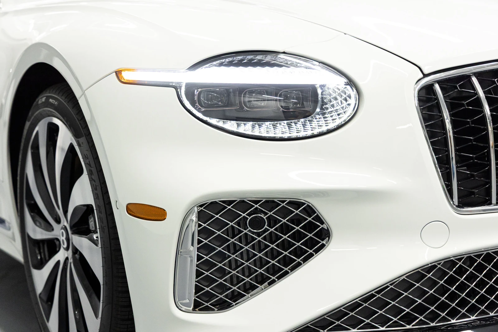 2026 Bentley Continental GT Azure (4th Generation), 11/20