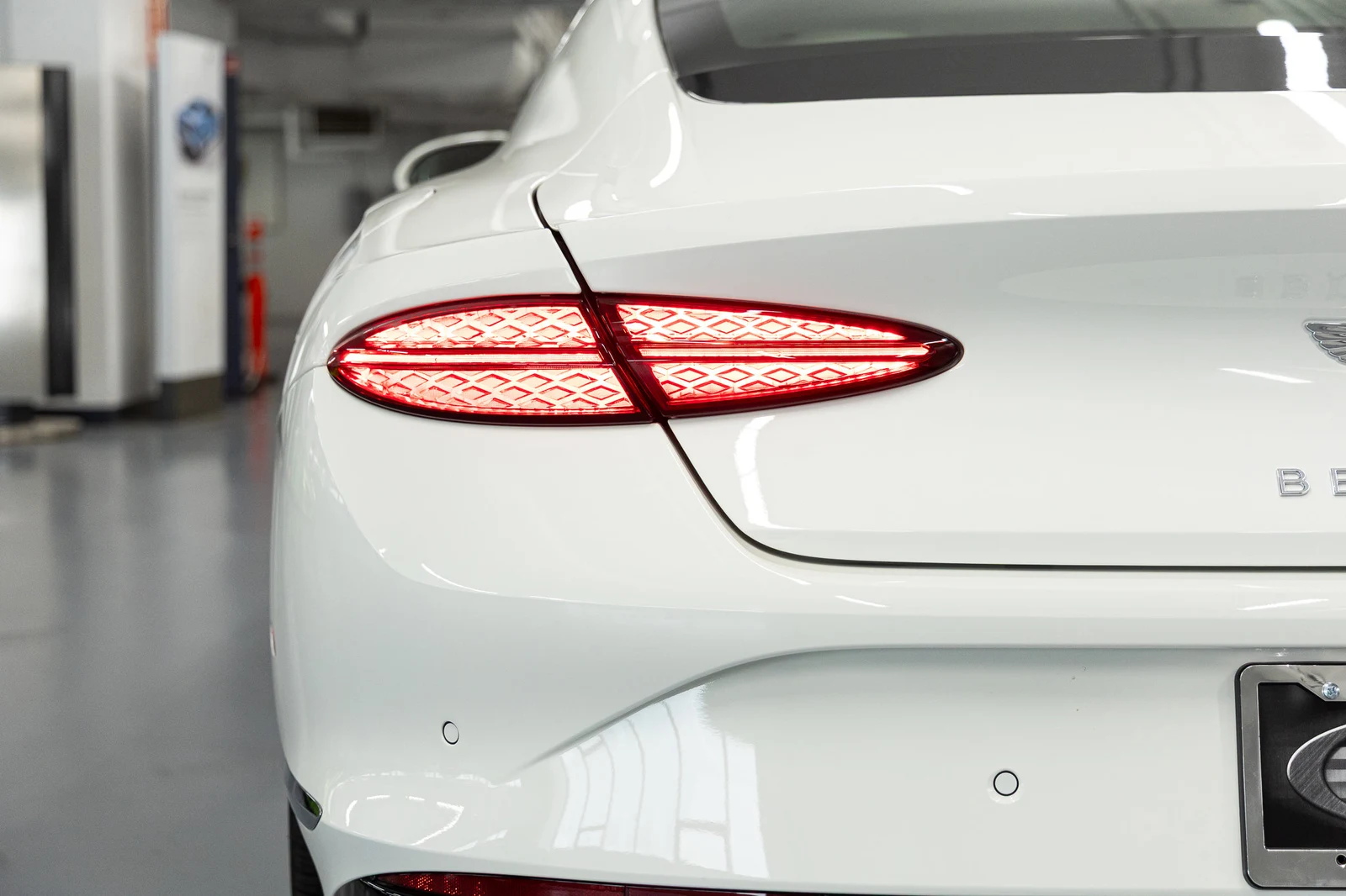 2026 Bentley Continental GT Azure (4th Generation), 19/20