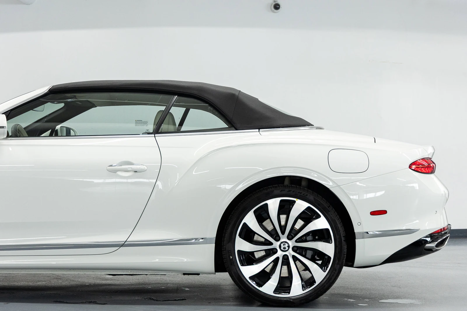2026 Bentley Continental GTC Azure (4th Generation), 15/20