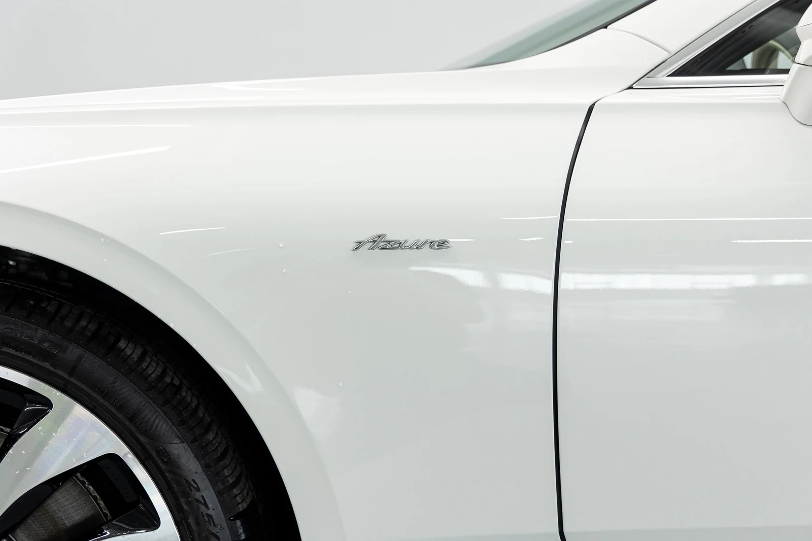 2026 Bentley Continental GTC Azure (4th Generation), 18/20