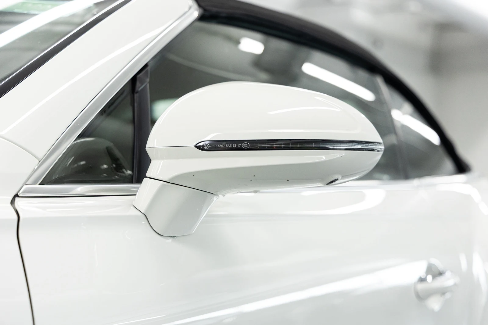 2026 Bentley Continental GTC Azure (4th Generation), 19/20