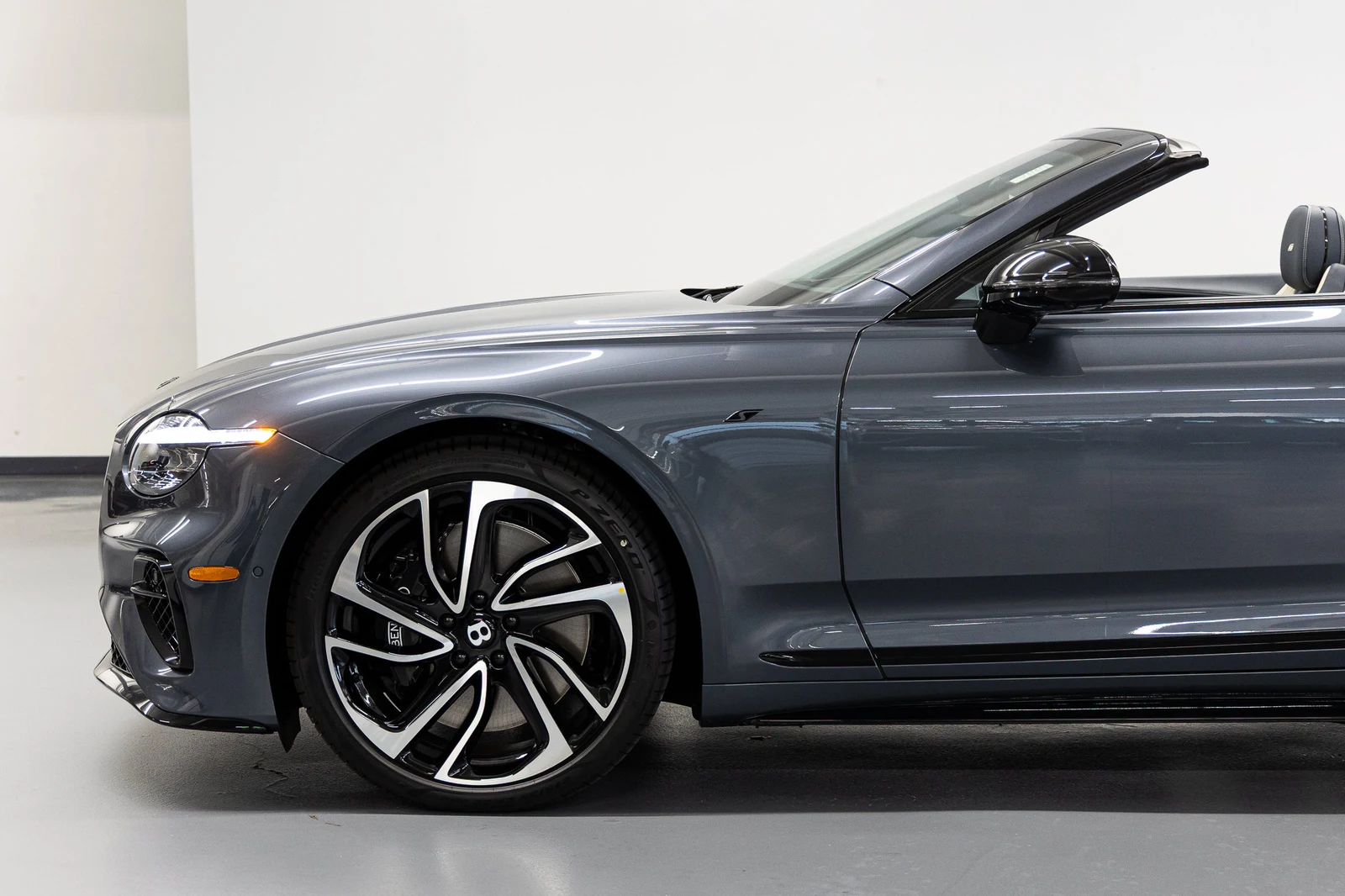 2026 Bentley Continental GTC S (4th Generation), 18/20
