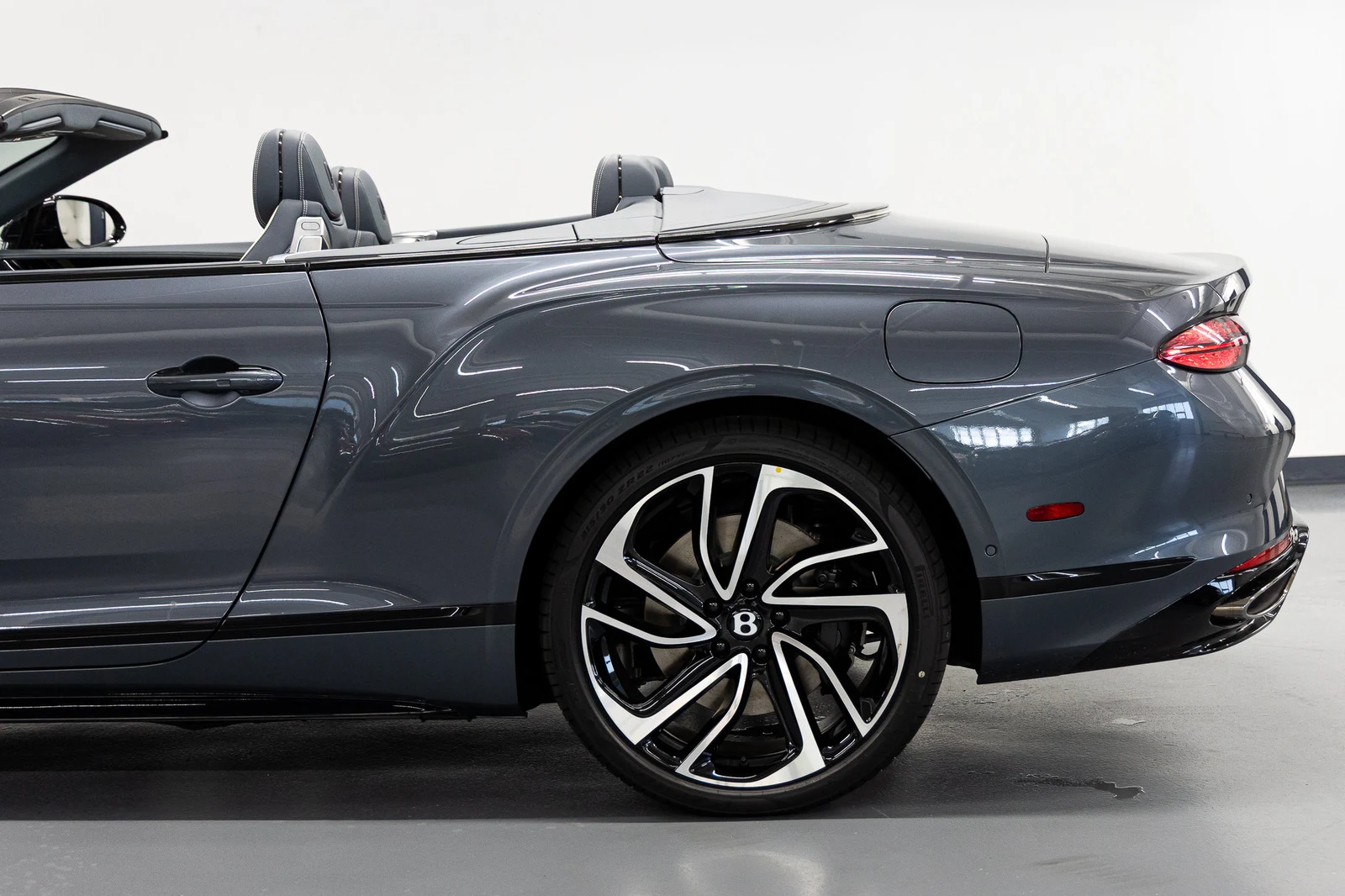 2026 Bentley Continental GTC S (4th Generation), 19/20