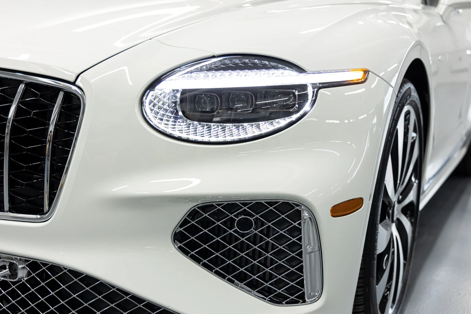 2026 Bentley Continental GT Azure (4th Generation), 11/20