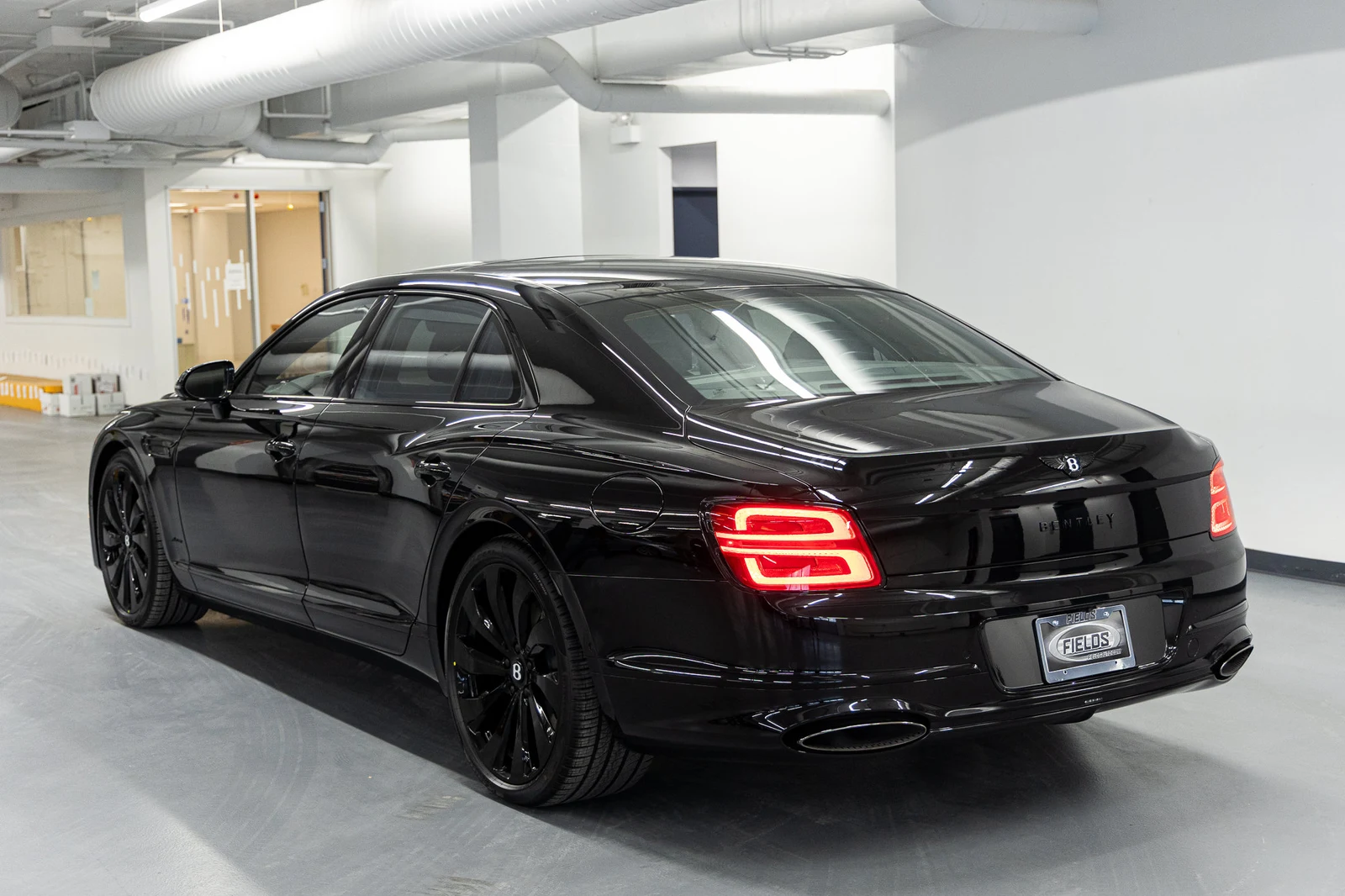 2026 Bentley Flying Spur Azure (4th Generation), 4/20