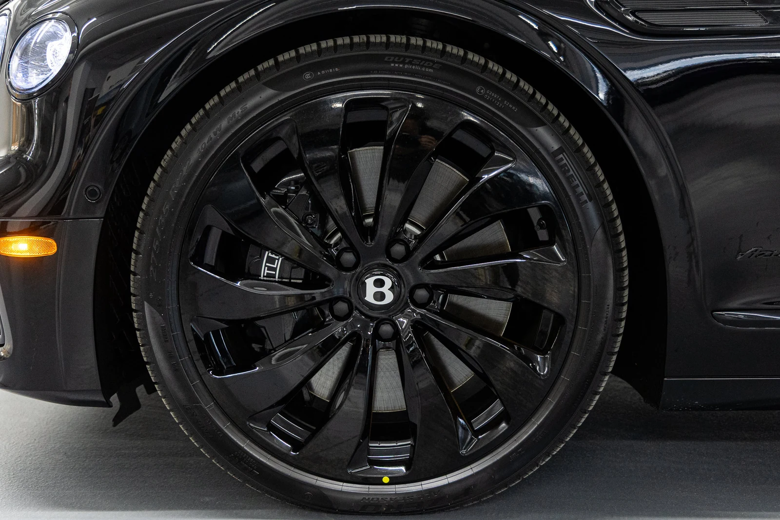 2026 Bentley Flying Spur Azure (4th Generation), 15/20
