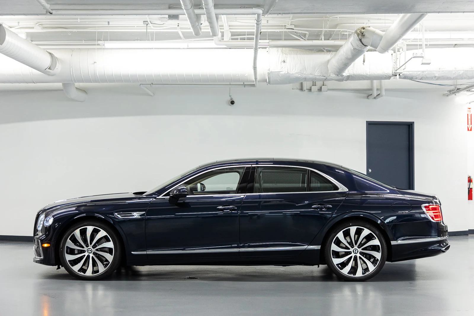 2026 Bentley Flying Spur V8 (4th Generation), 2/20