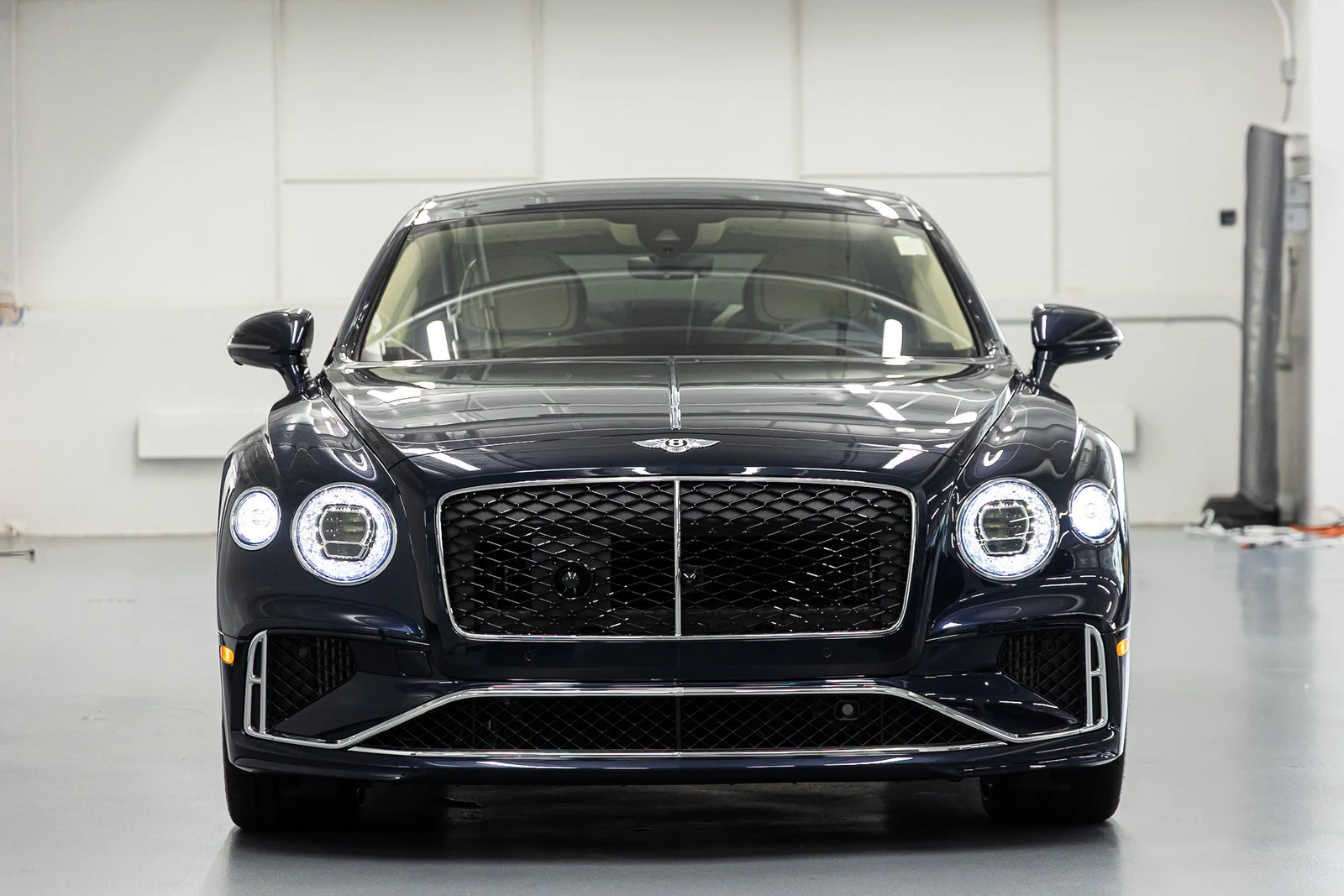 2026 Bentley Flying Spur V8 (4th Generation), 7/20