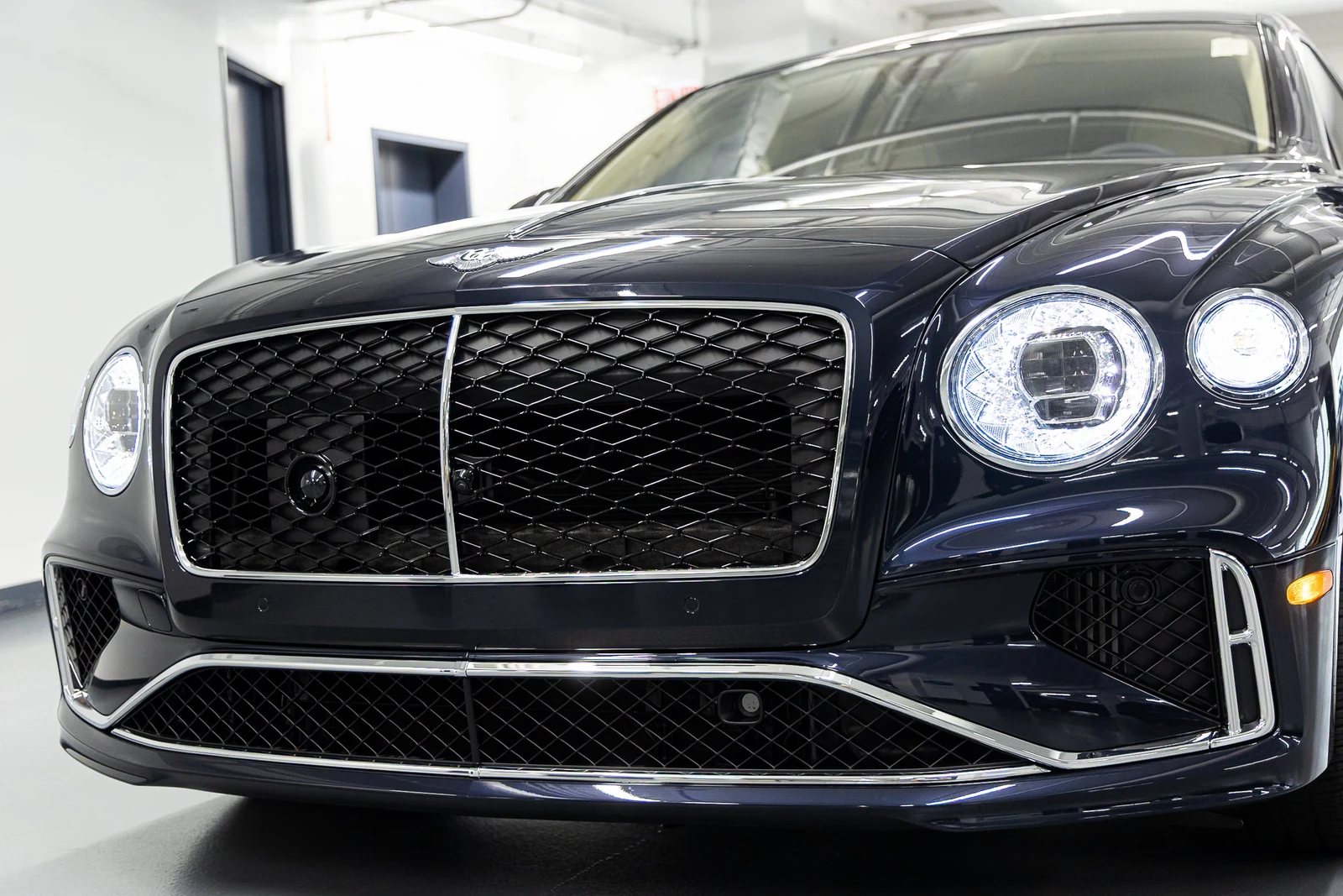 2026 Bentley Flying Spur V8 (4th Generation), 12/20