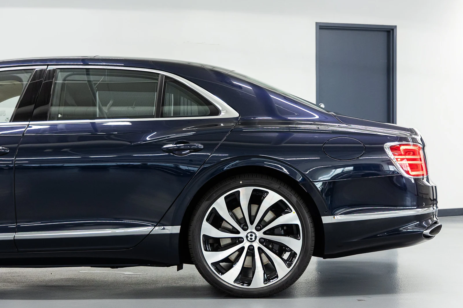 2026 Bentley Flying Spur V8 (4th Generation), 15/20