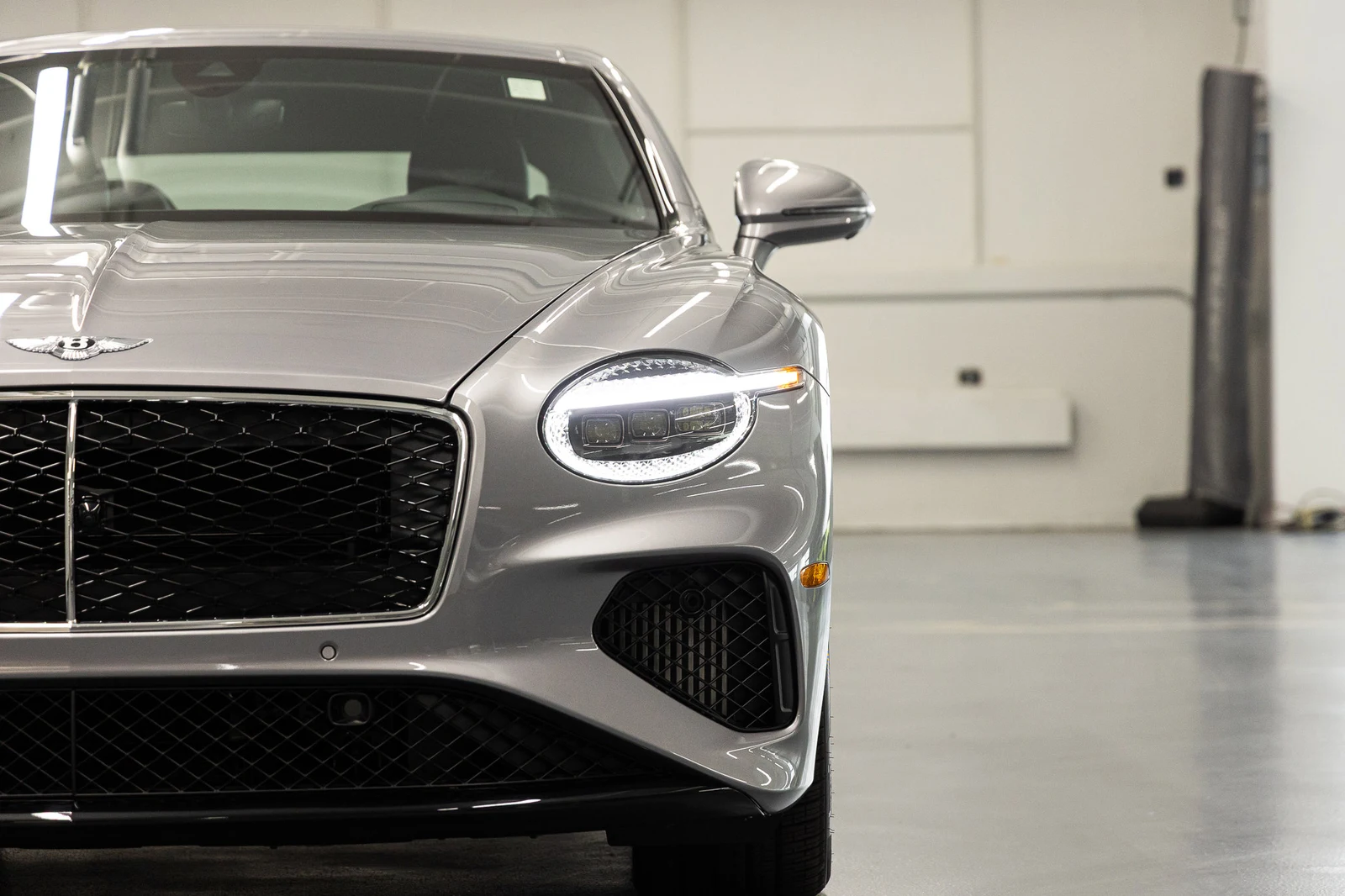 2026 Bentley Continental GT V8 High Performance Hybrid (4th Generation), 8/20