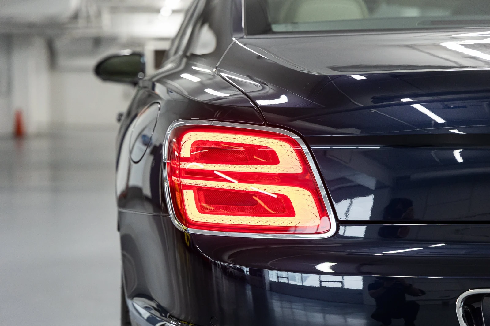 2026 Bentley Flying Spur V8 (4th Generation), 19/20