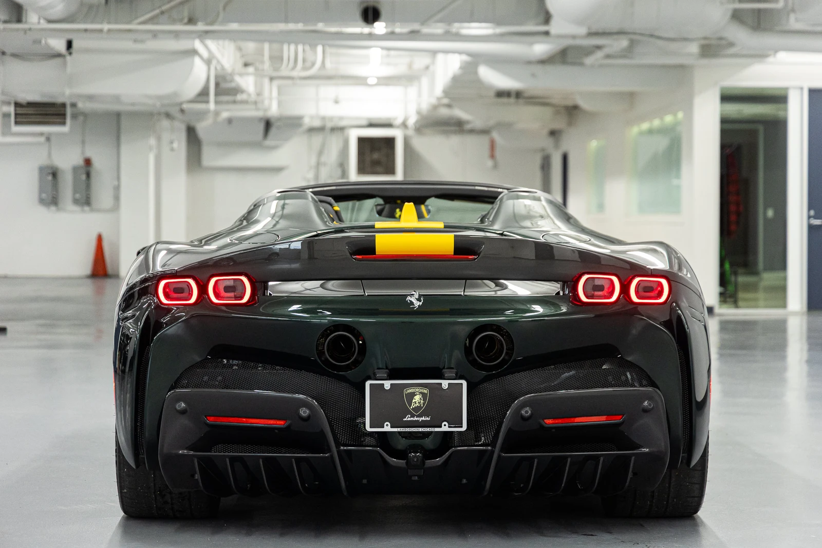 2025 Ferrari SF90 Spider Assetto Fiorano, 9/20