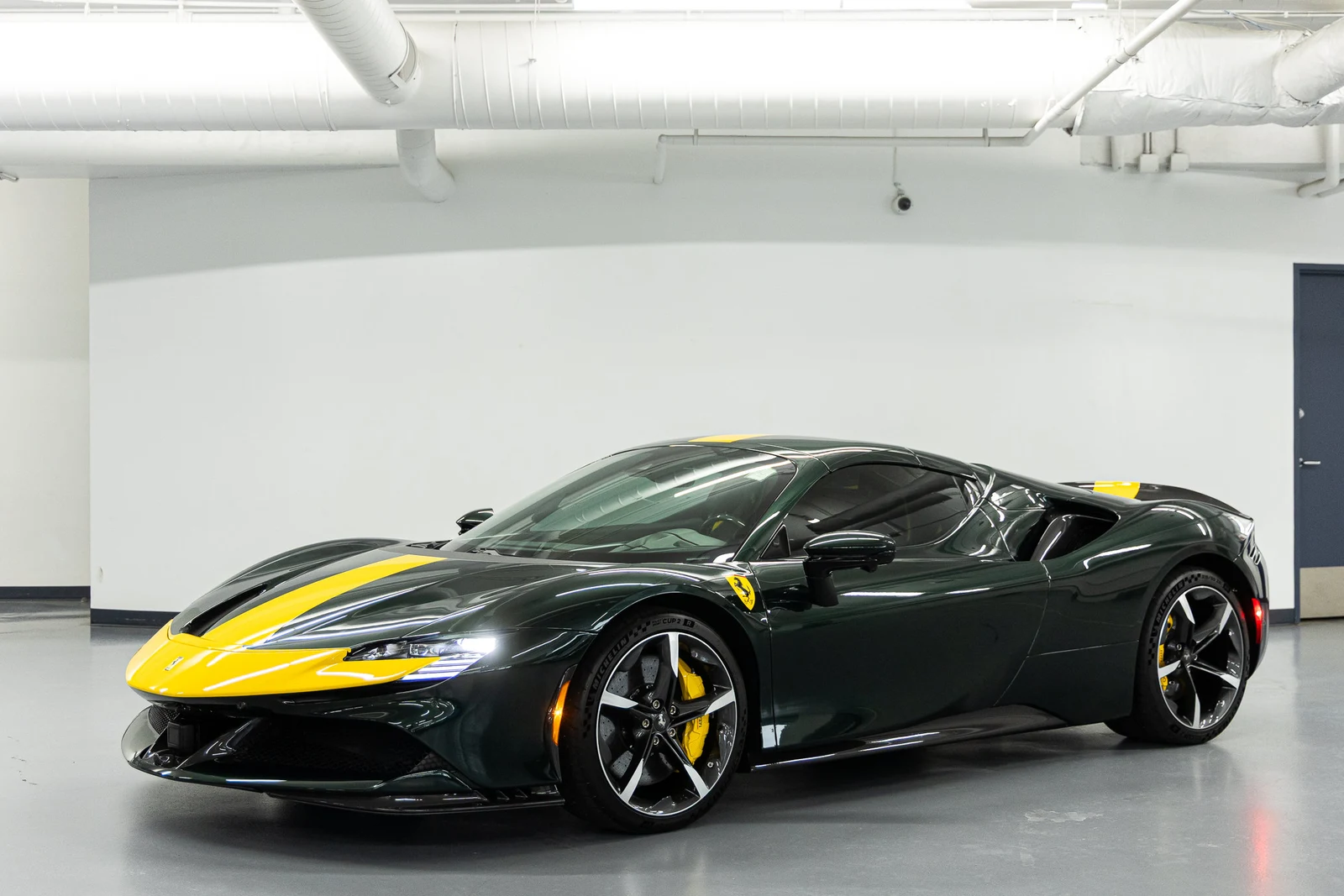 2025 Ferrari SF90 Spider Assetto Fiorano, 16/20