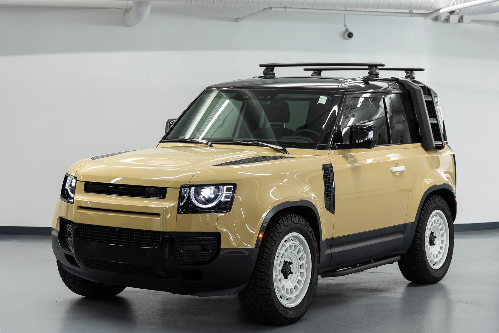 2025 Land Rover Defender 90 P300 S (L663), 2/20
