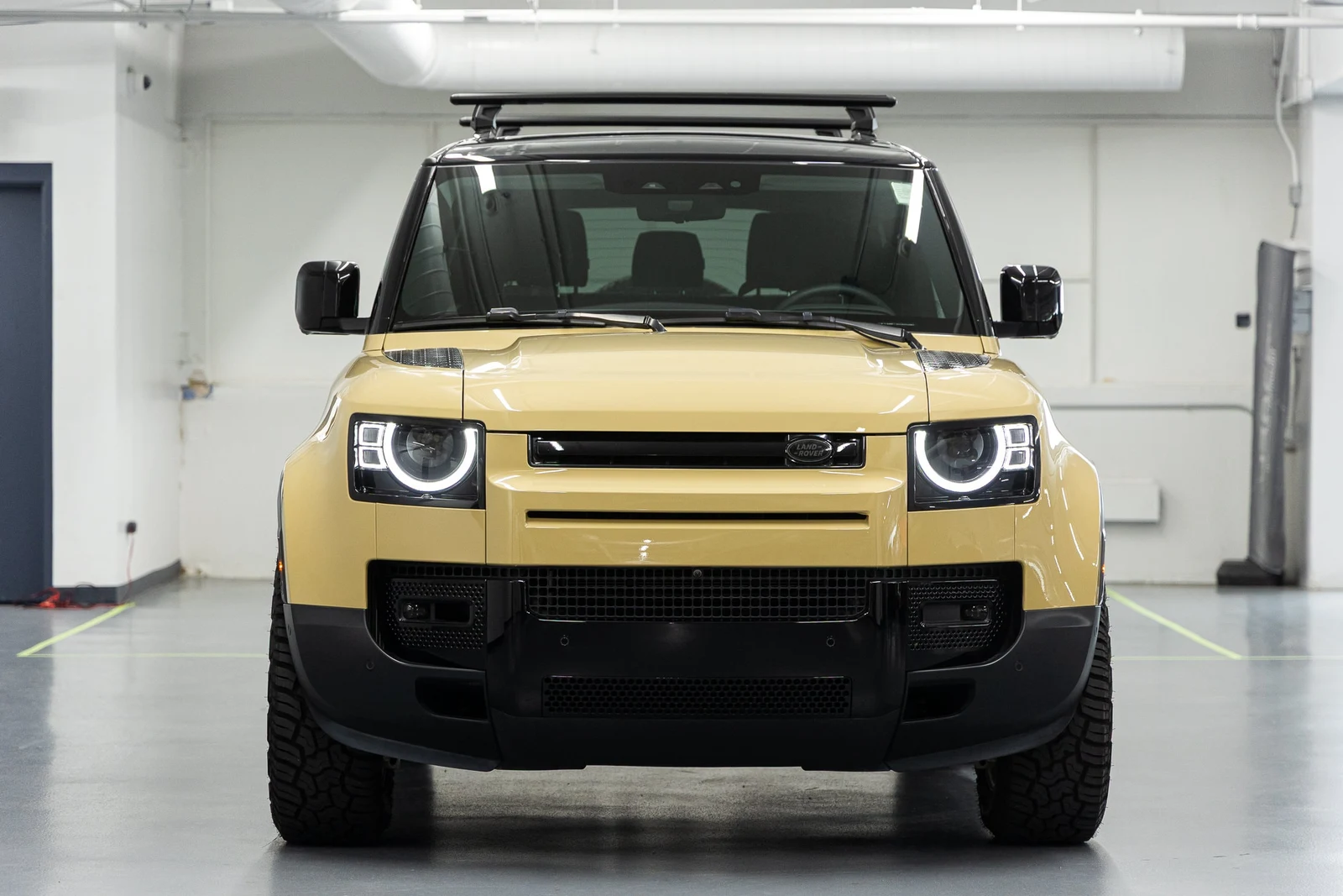 2025 Land Rover Defender 90 P300 S (L663), 10/20