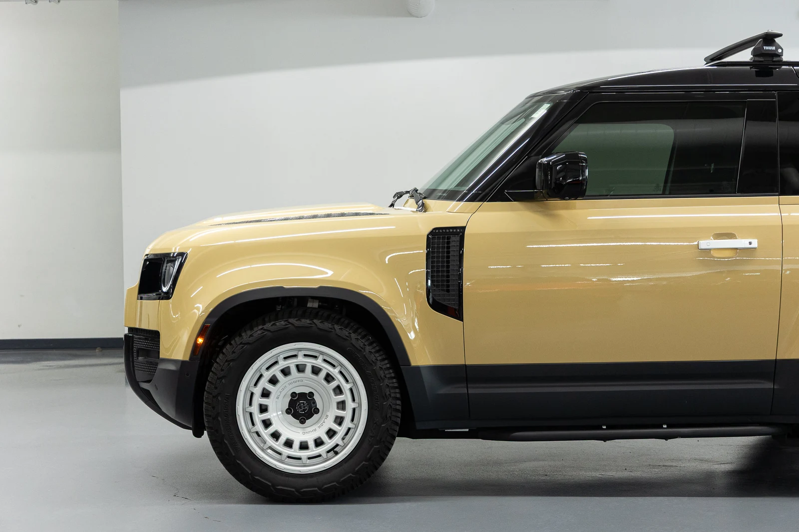 2025 Land Rover Defender 90 P300 S (L663), 16/20