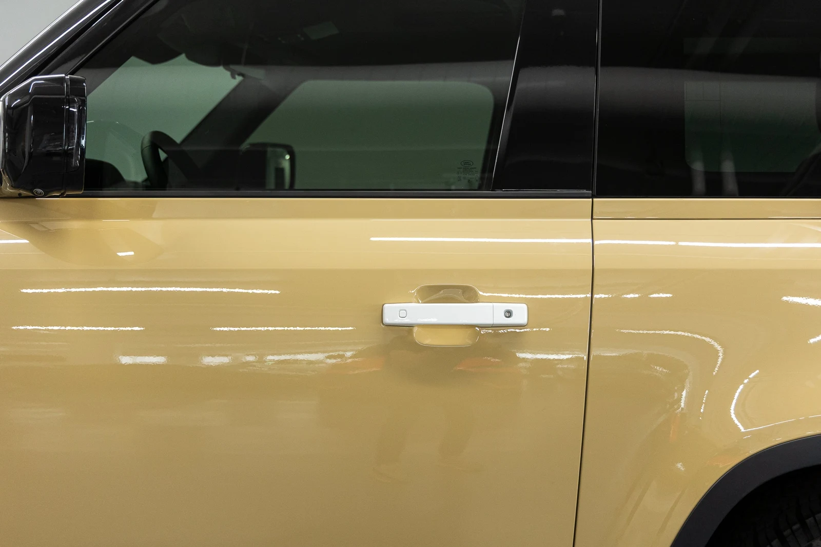 2025 Land Rover Defender 90 P300 S (L663), 20/20