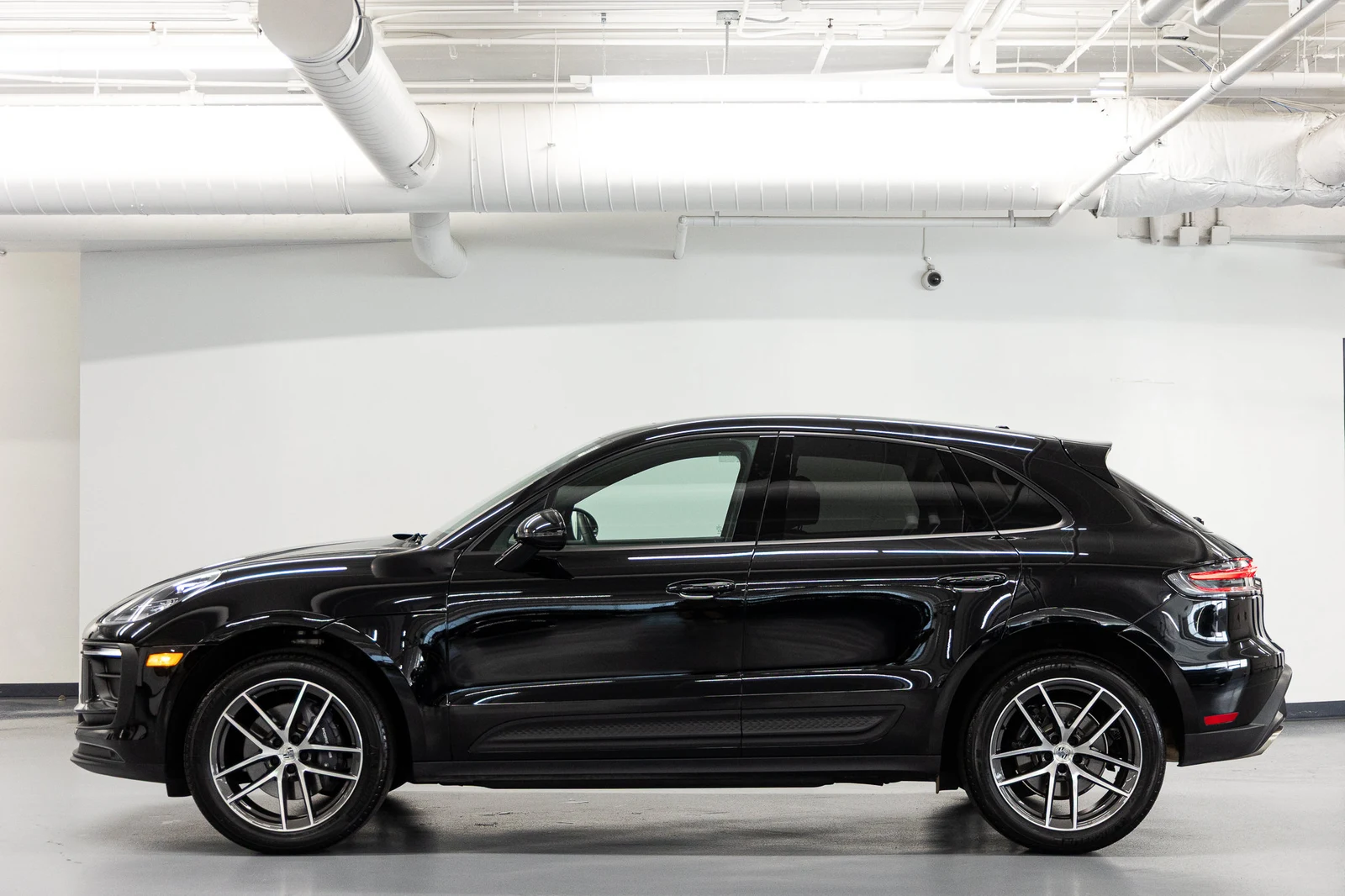 2025 Porsche Macan (95B), 3/20