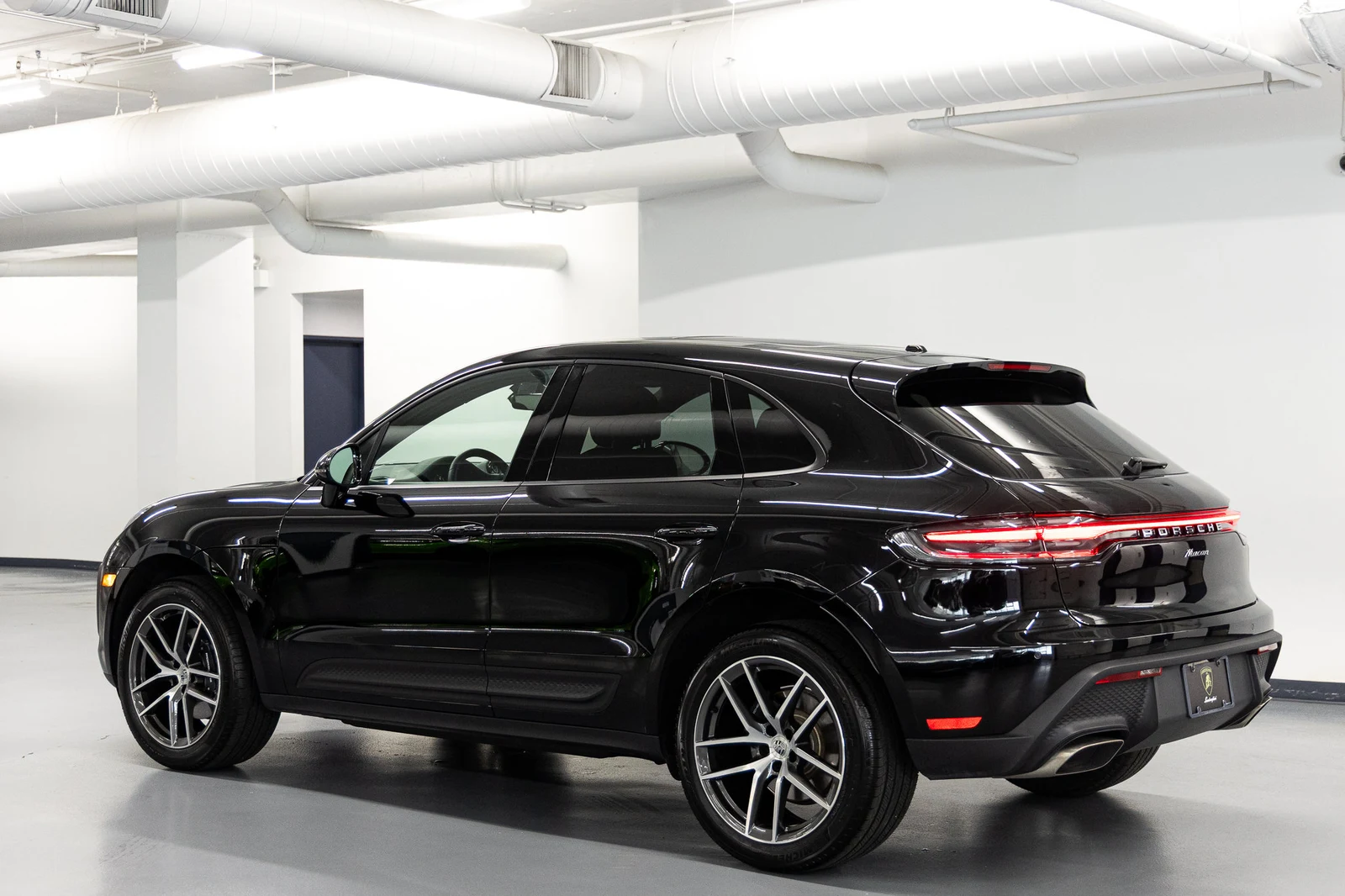 2025 Porsche Macan (95B), 4/20