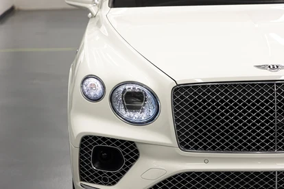 2023 Bentley Bentayga Azure V8, 9/20