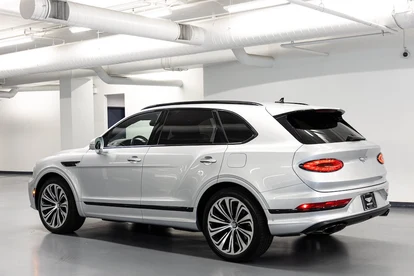 2023 Bentley Bentayga Hybrid, 4/20