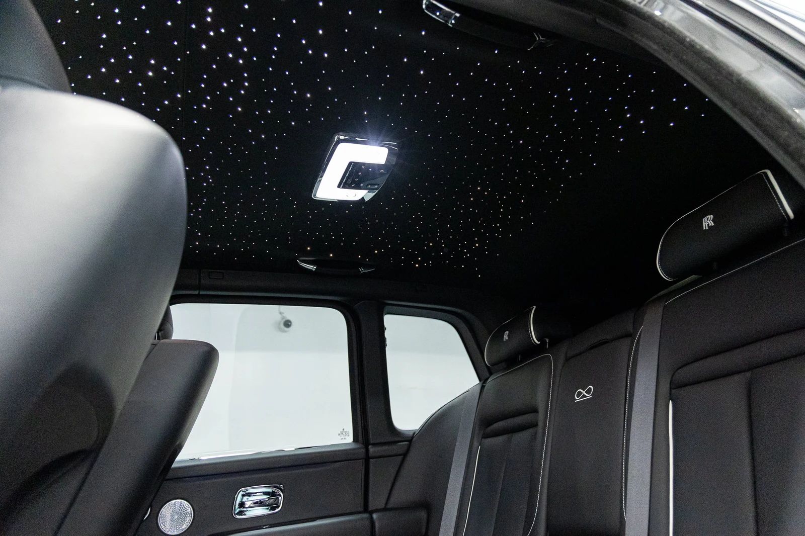 2024 Rolls-Royce Cullinan Black Badge, 28/30
