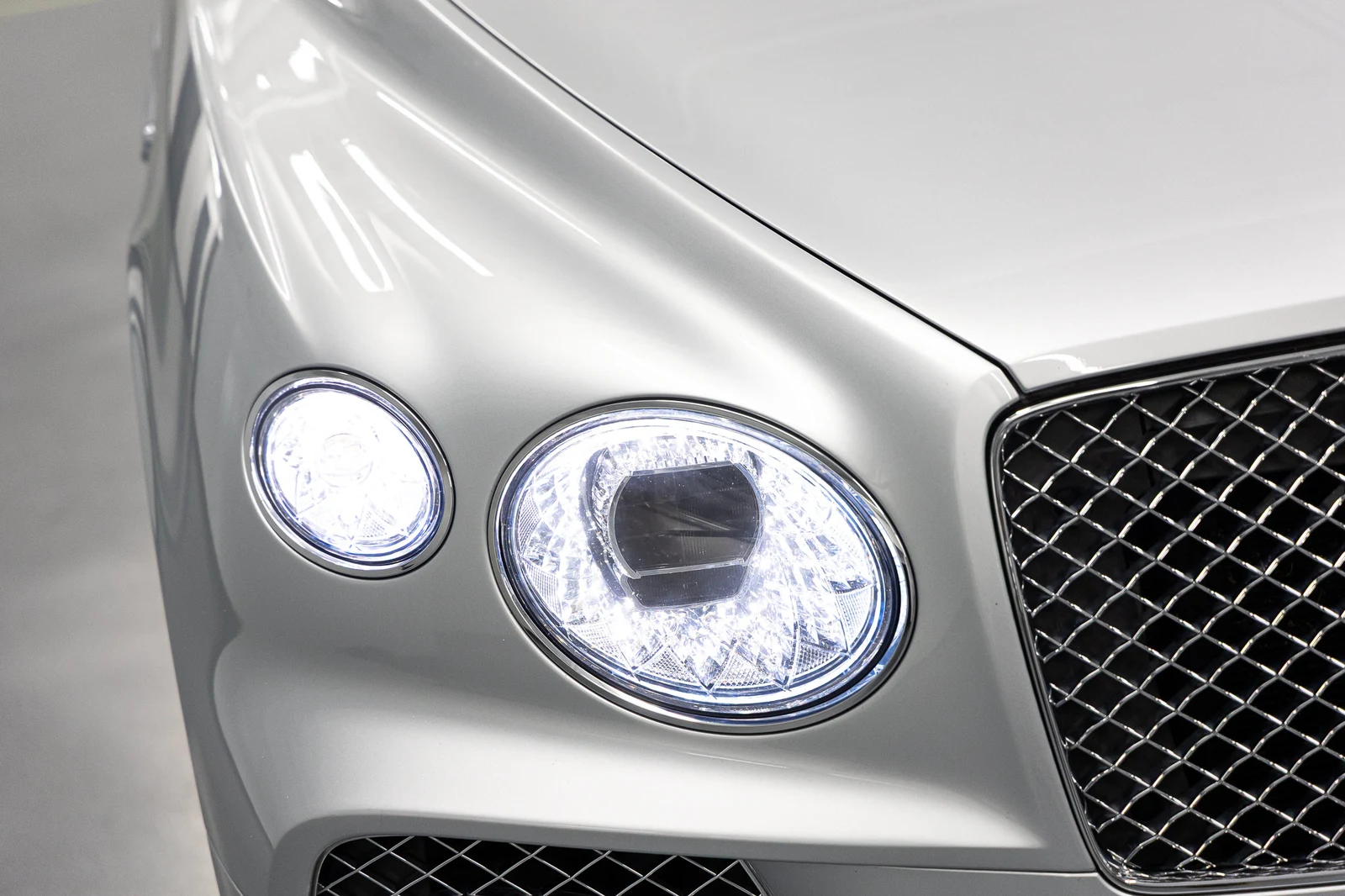 2021 Bentley Bentayga V8, 7/30