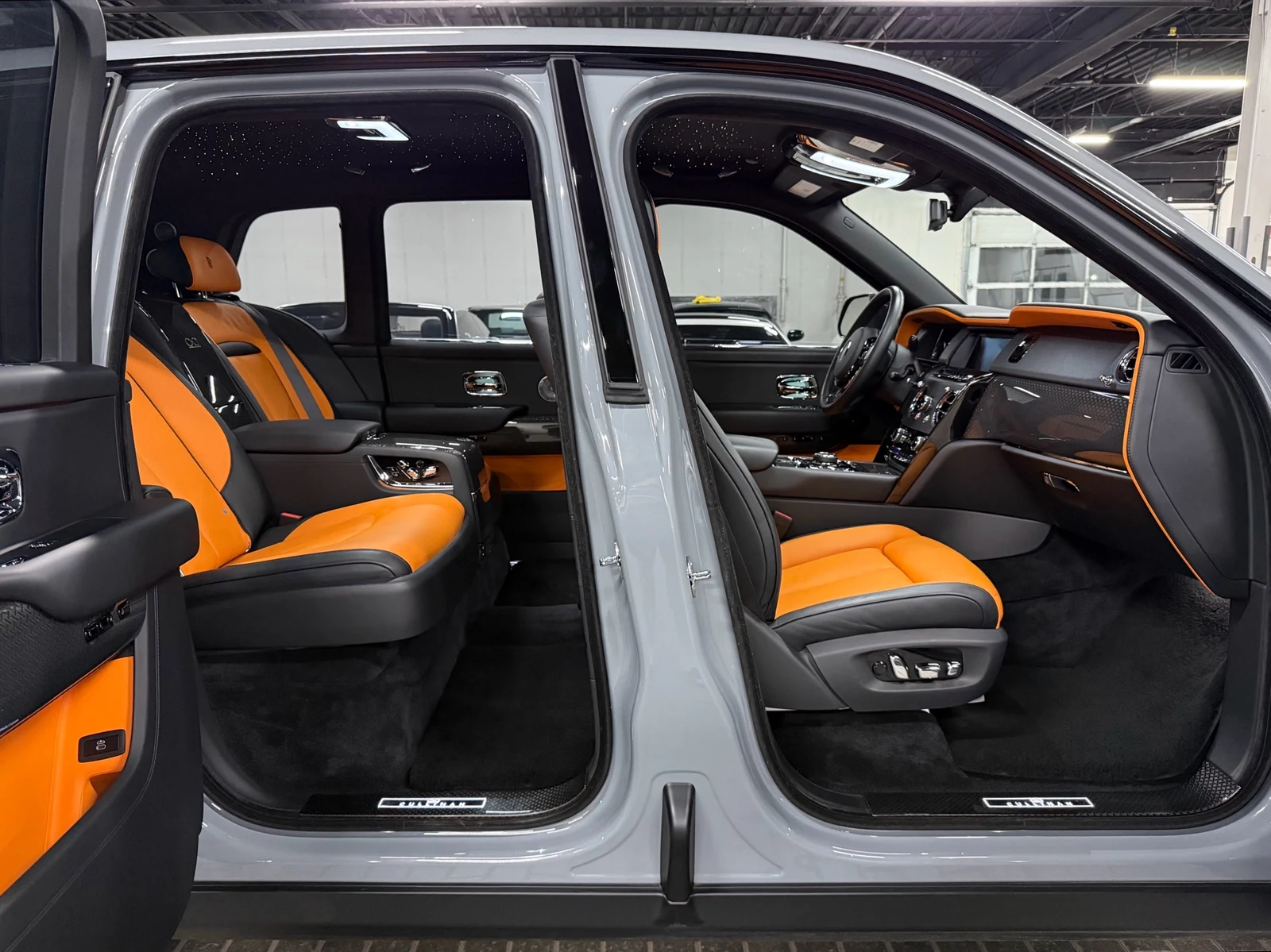 2023 Rolls-Royce Cullinan Black Badge, 6/30