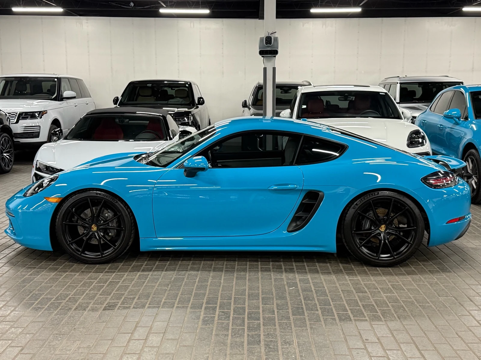2019 Porsche 718 Cayman, 8/29