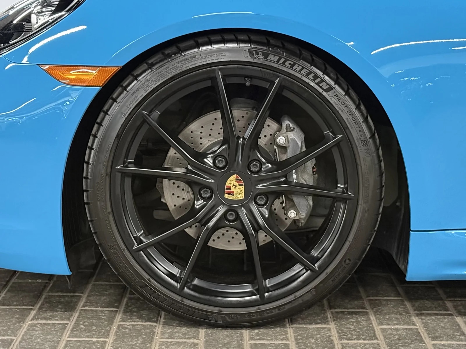 2019 Porsche 718 Cayman, 9/29
