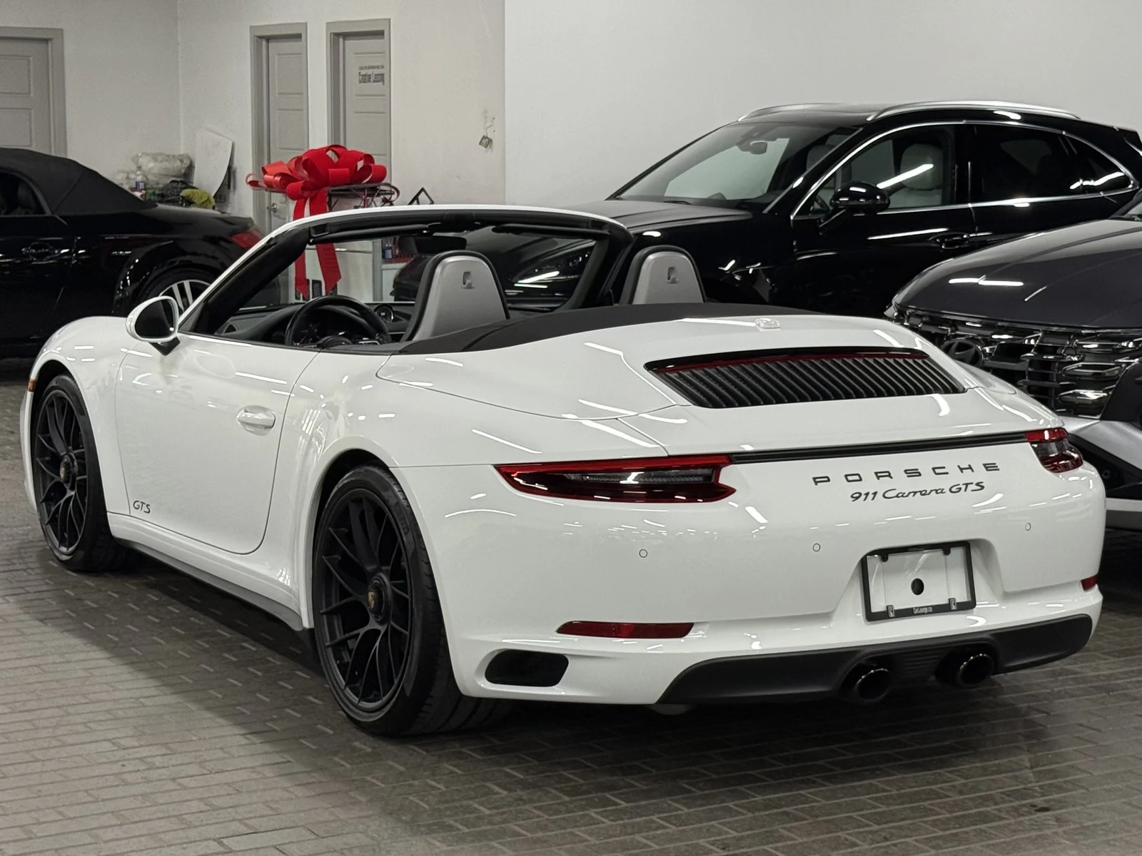 2019 Porsche 911 (991.2) Carrera GTS Cabriolet, 12/30