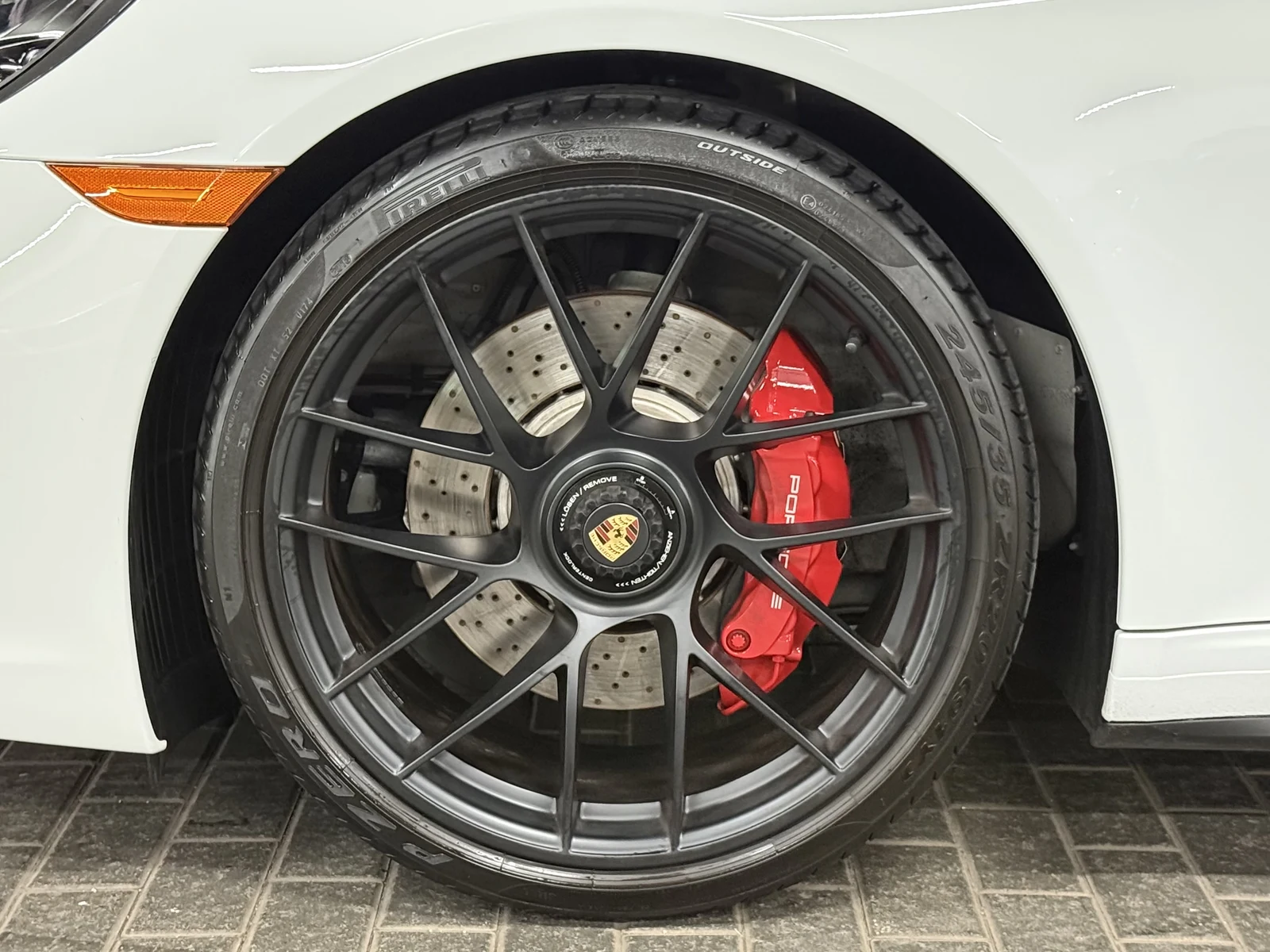 2019 Porsche 911 (991.2) Carrera GTS Cabriolet, 15/30
