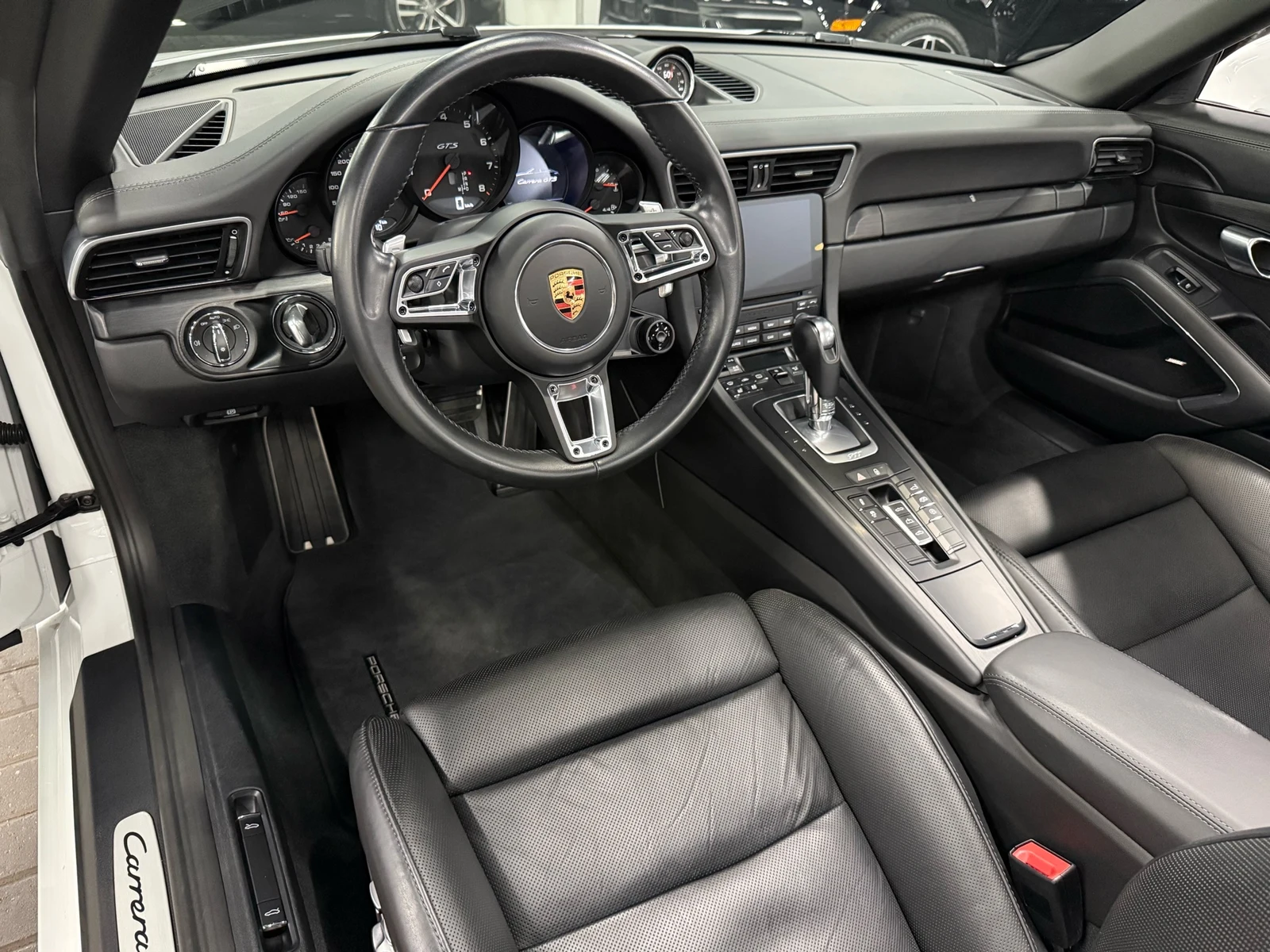 2019 Porsche 911 (991.2) Carrera GTS Cabriolet, 17/30