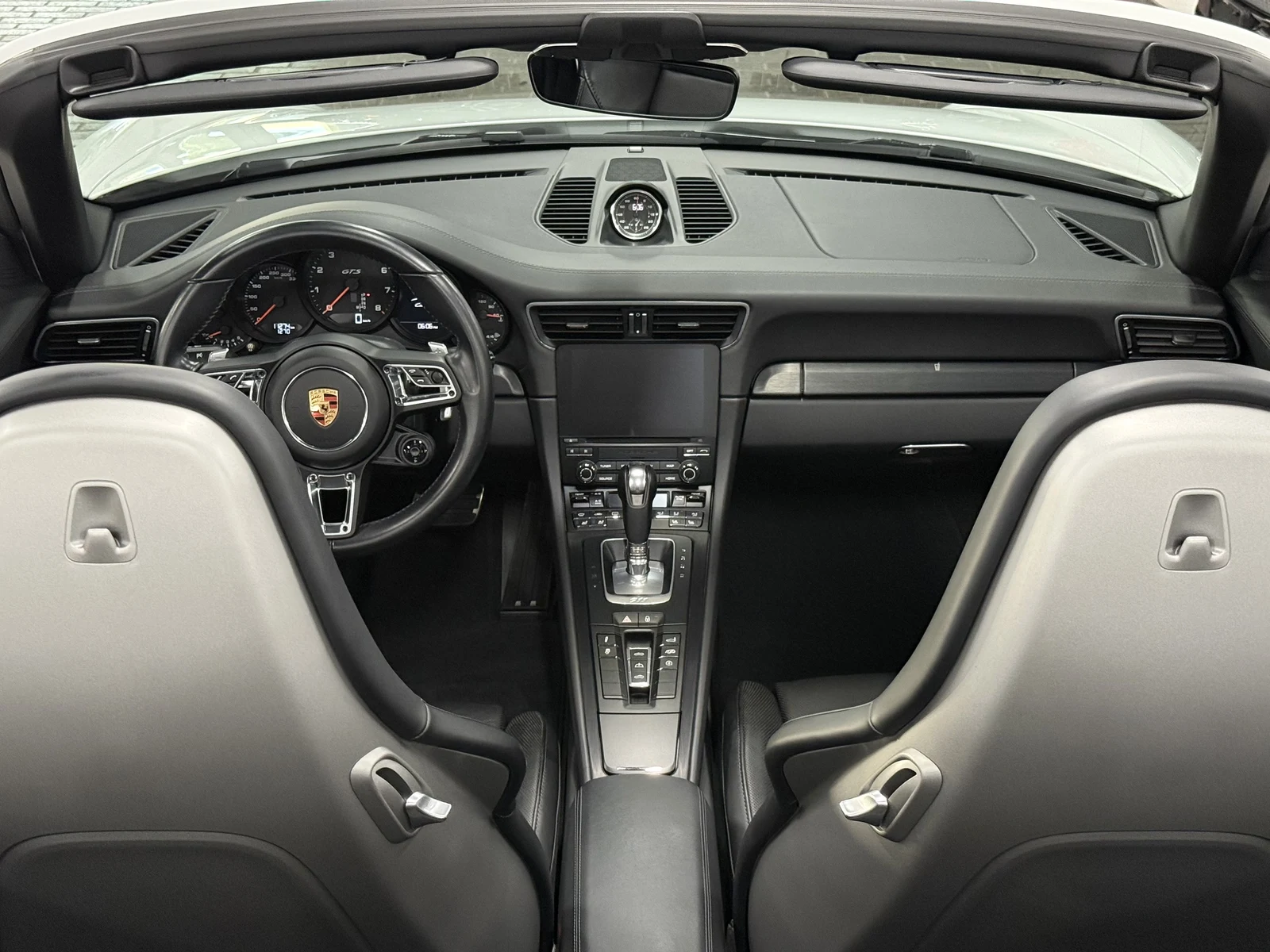 2019 Porsche 911 (991.2) Carrera GTS Cabriolet, 29/30
