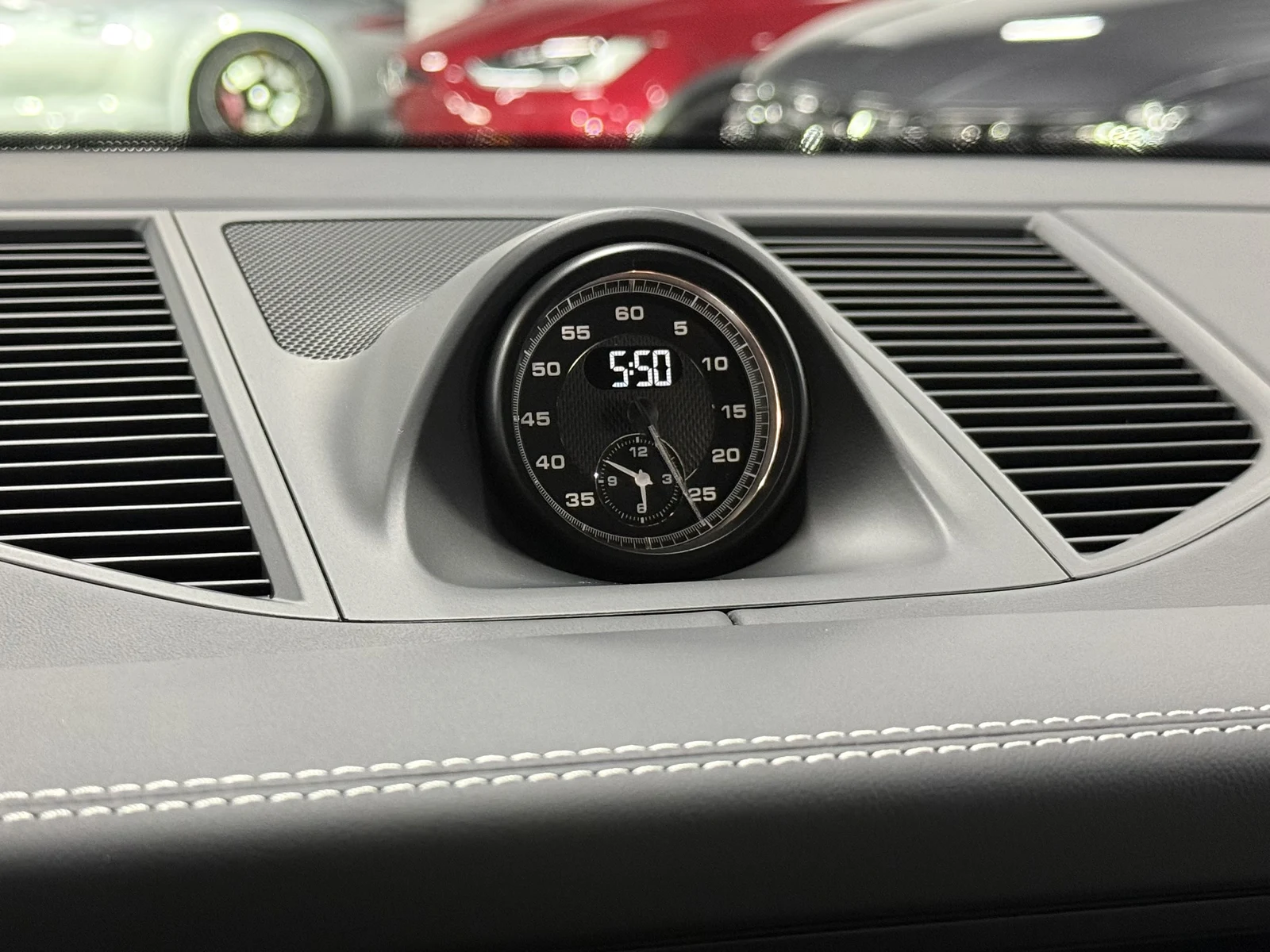 2026 Porsche Macan S (95B), 15/30