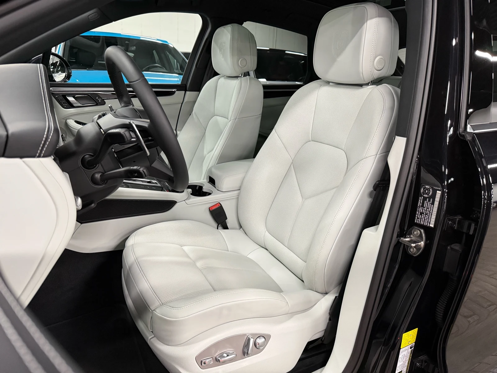 2026 Porsche Macan S (95B), 20/30