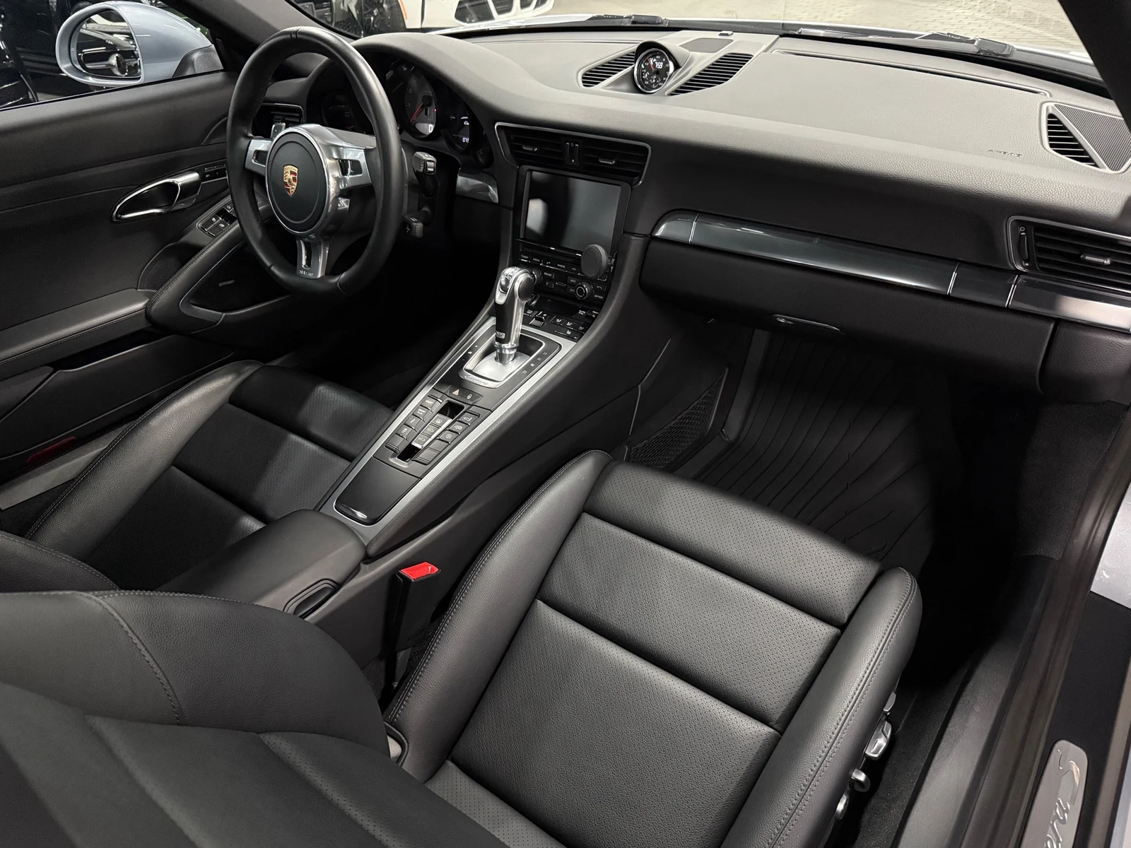 2014 Porsche 911 (991) Carrera S, 27/30