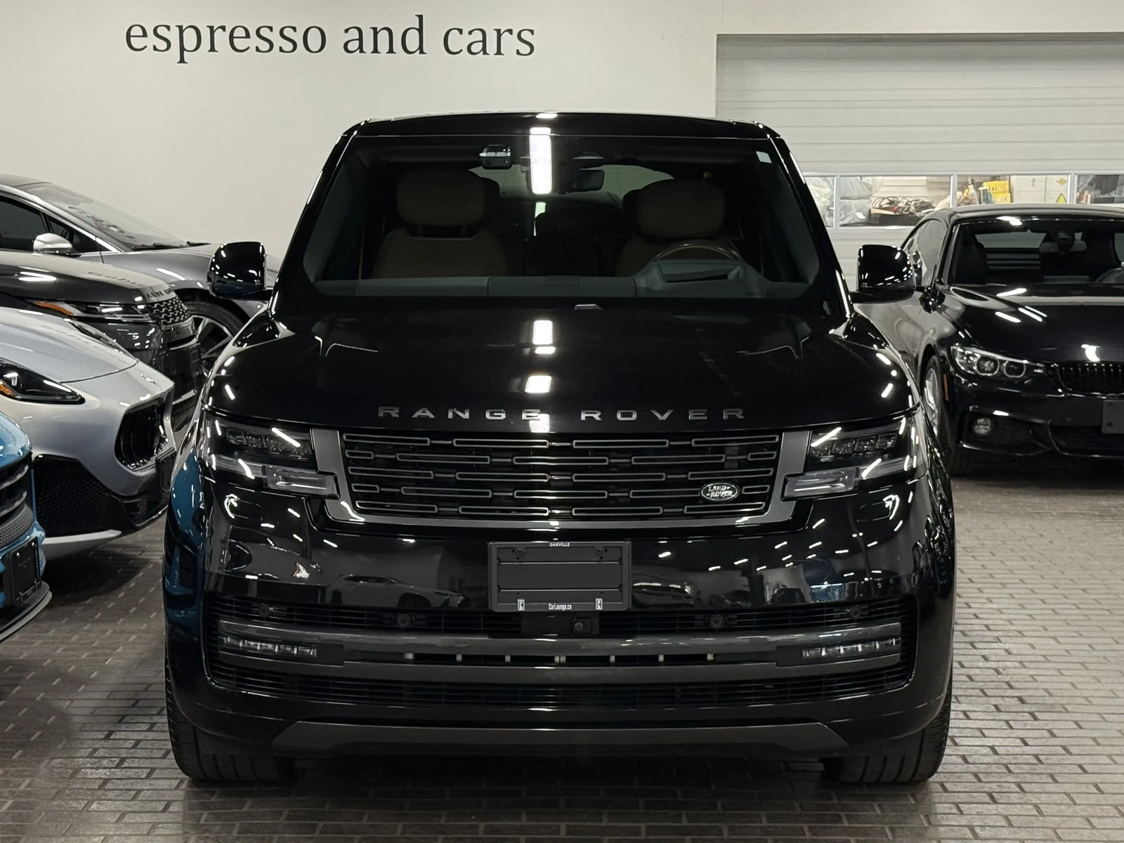 2024 Land Rover Range Rover Autobiography (L460), 2/30
