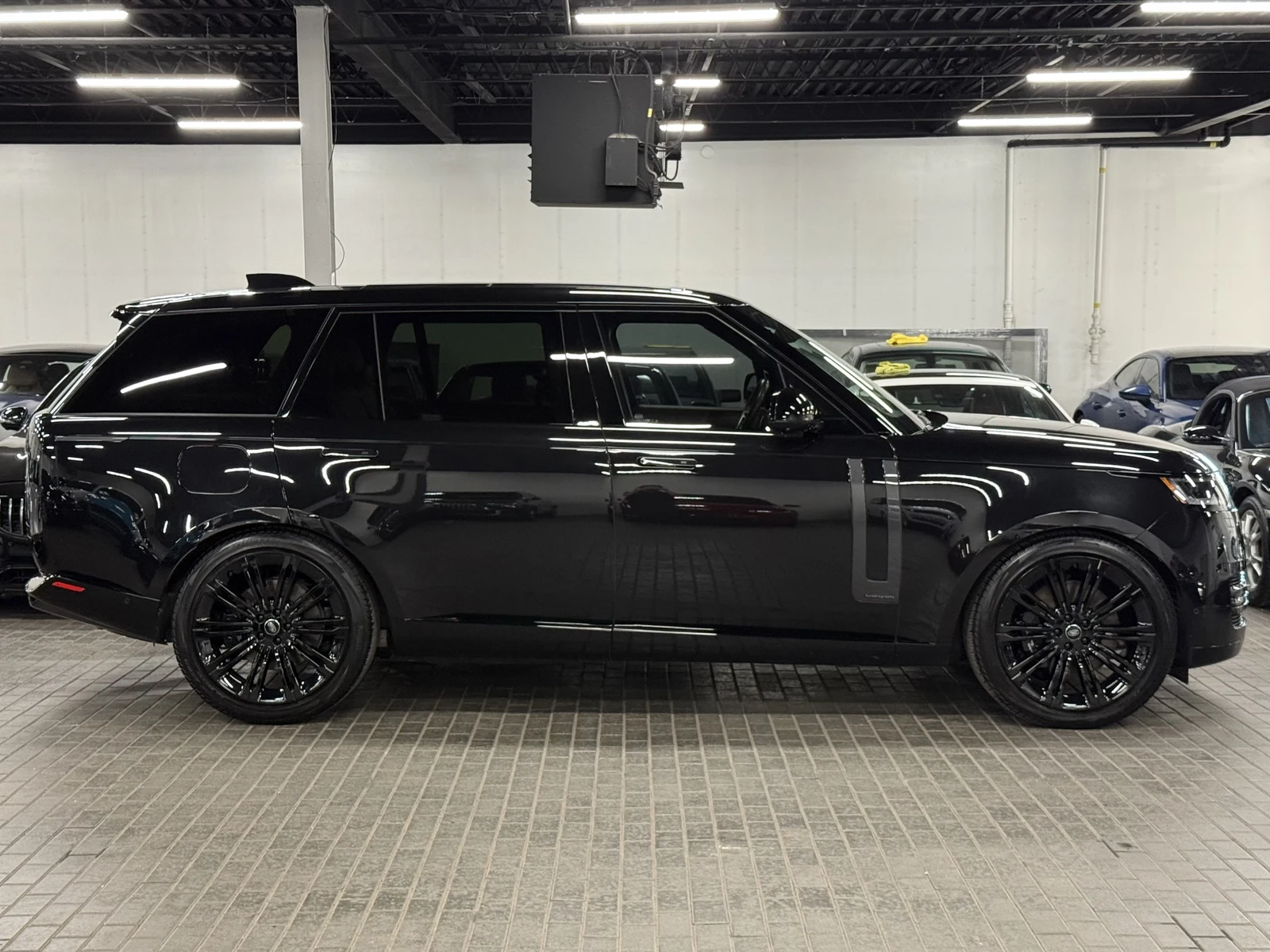 2024 Land Rover Range Rover Autobiography (L460), 4/30