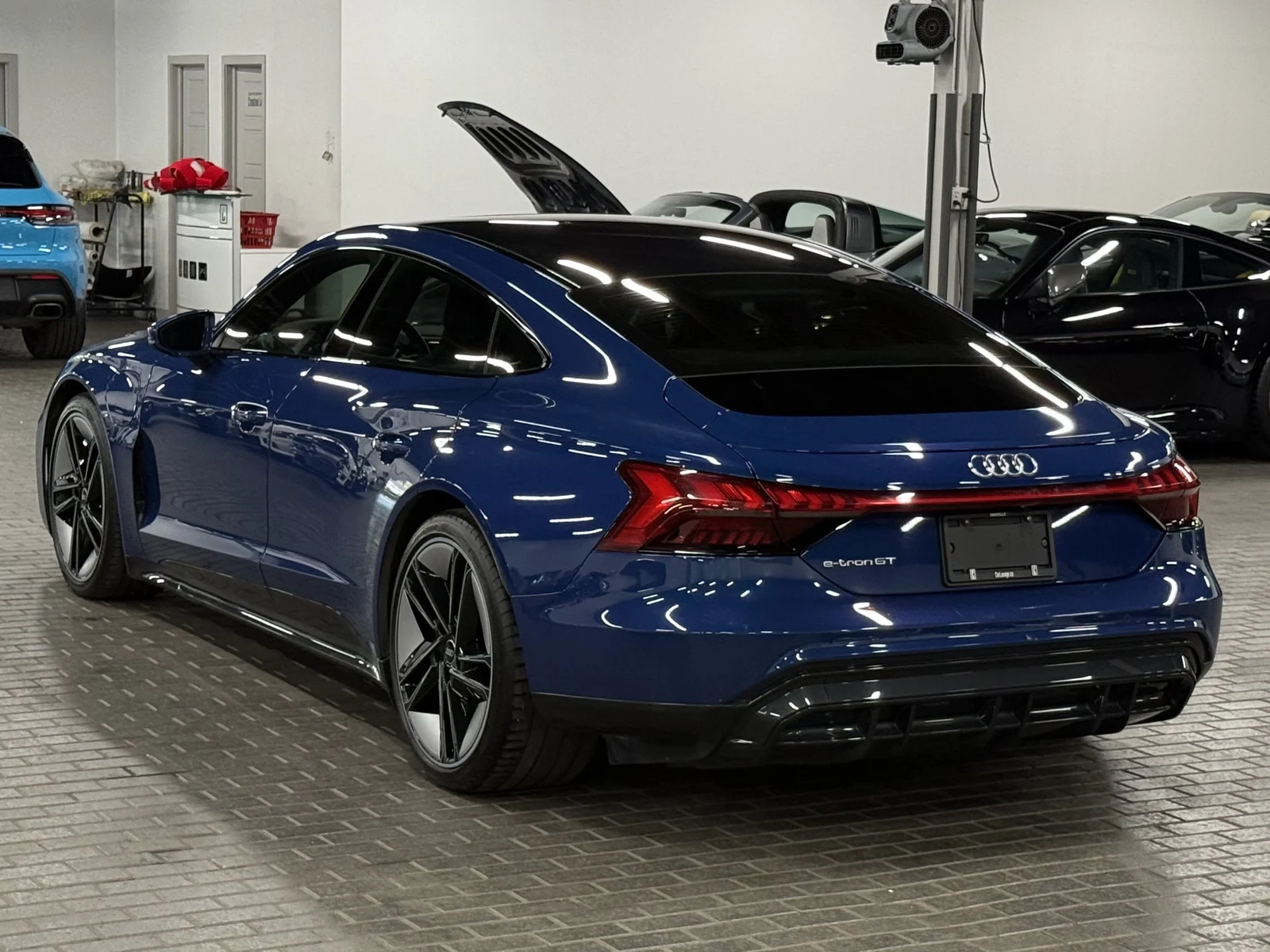 2022 Audi e-tron GT, 7/30