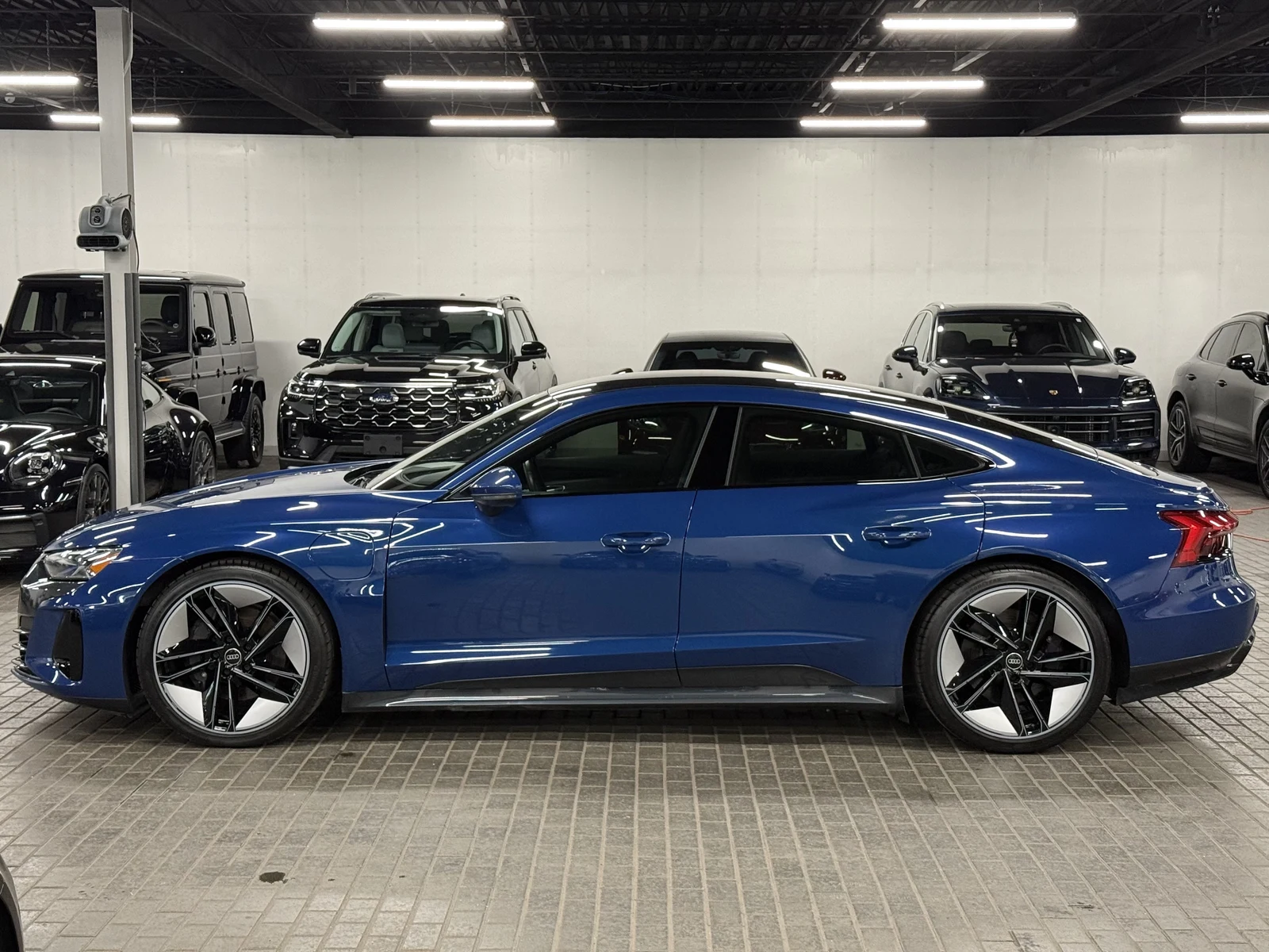 2022 Audi e-tron GT, 8/30