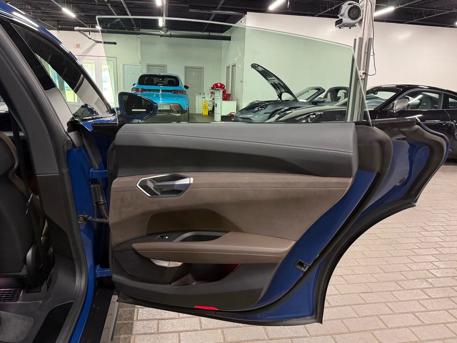 2022 Audi e-tron GT, 26/30