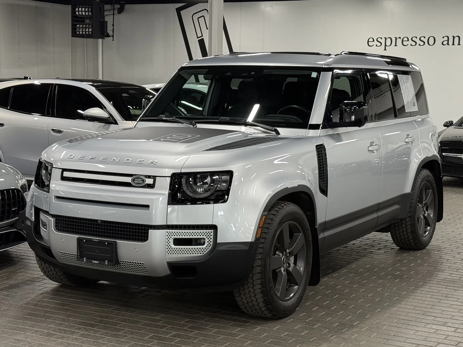 Land Rover Defender 110 SE (L663) | Car Lounge