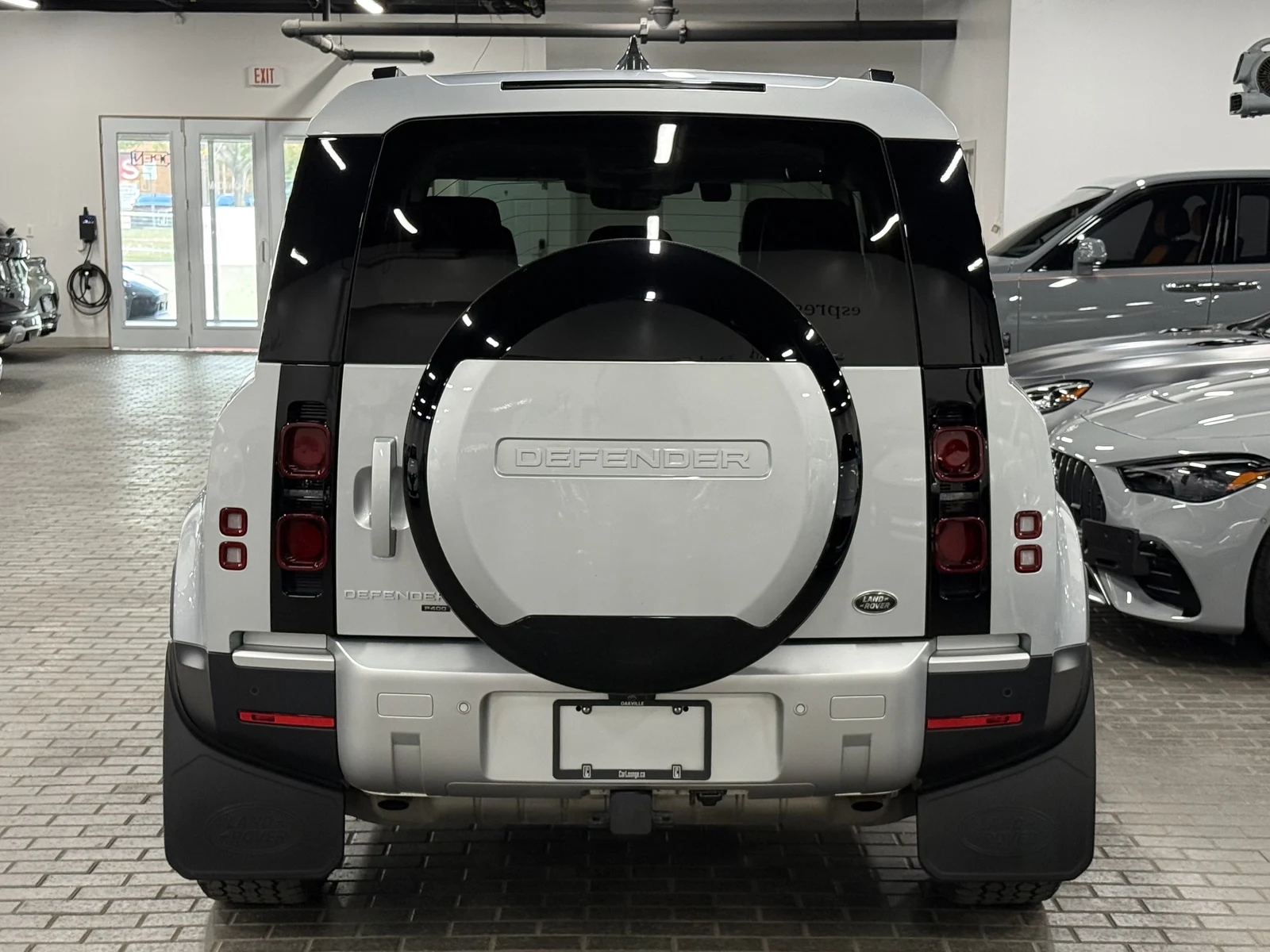 2023 Land Rover Defender 110 SE (L663), 6/30
