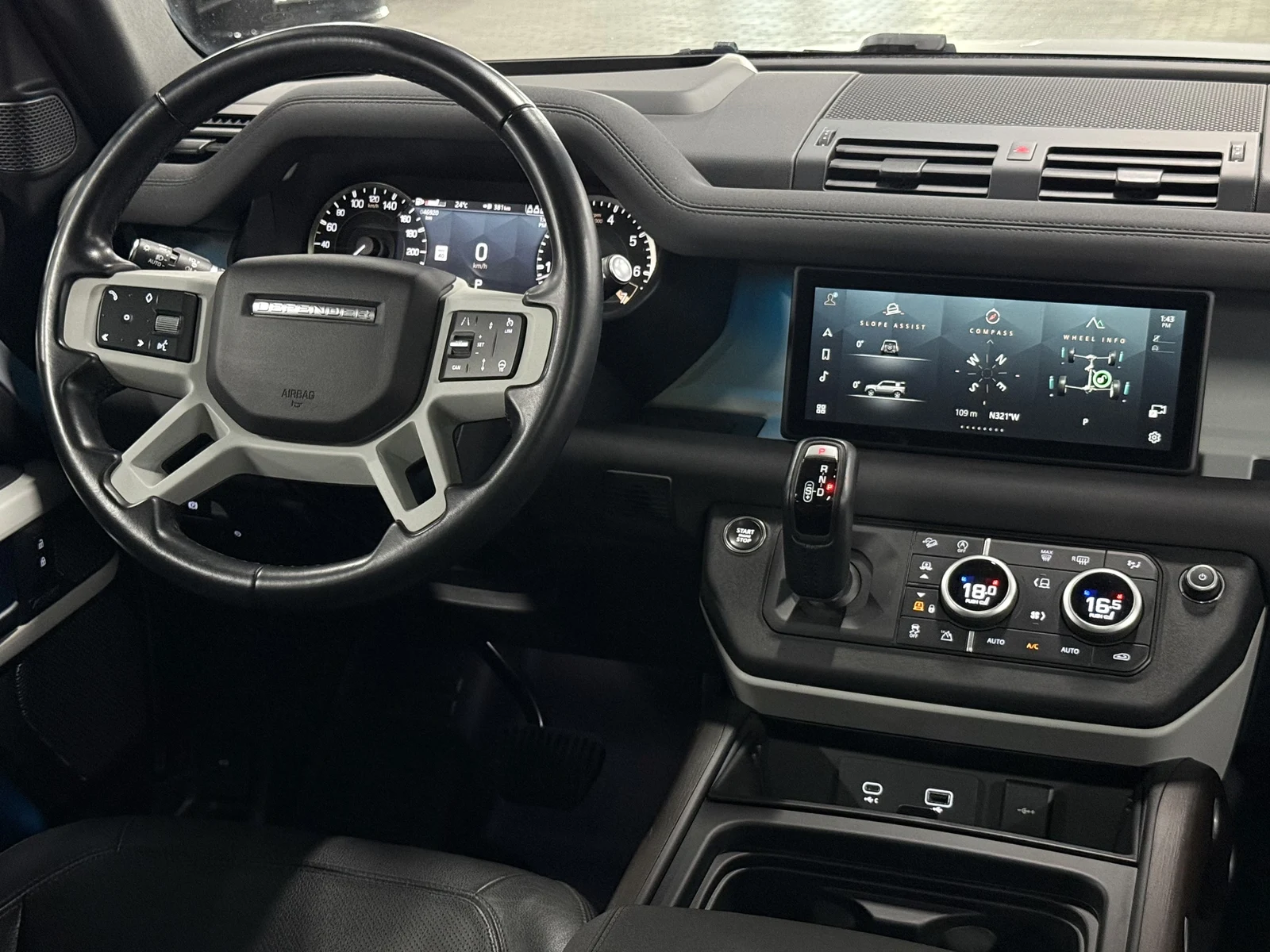 2023 Land Rover Defender 110 SE (L663), 10/30