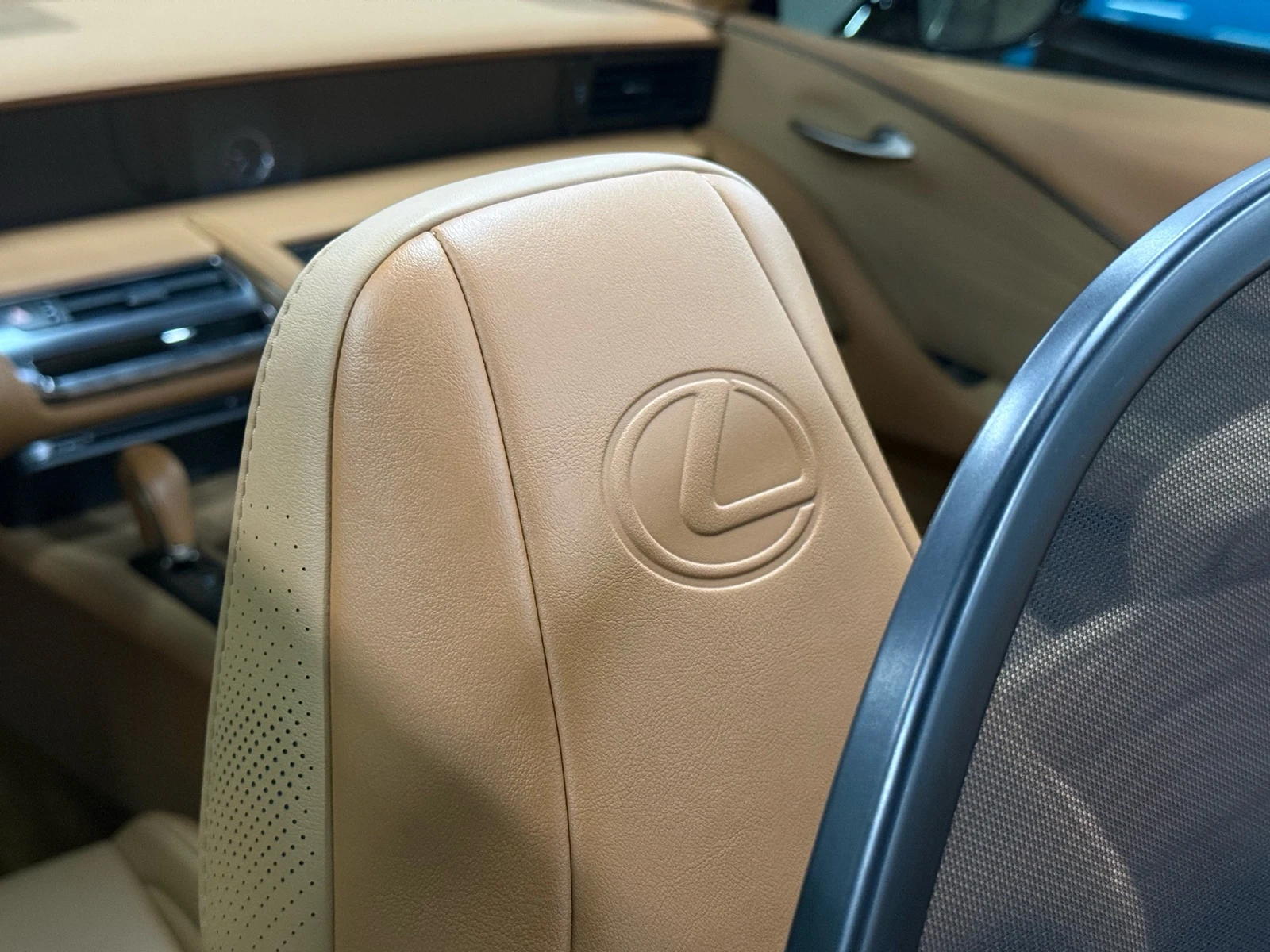 2021 Lexus LC 500 Convertible, 21/30